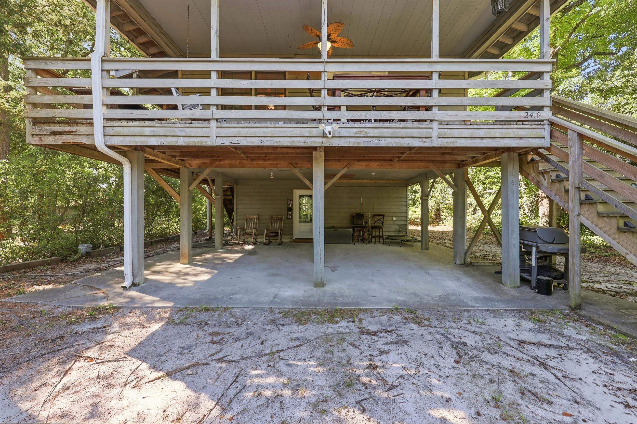 2419 Hilton Dr. Property Photo 3