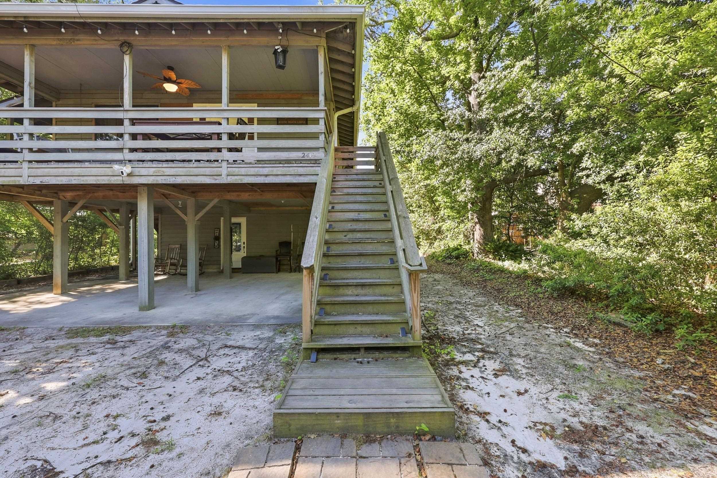 2419 Hilton Dr. Property Photo 4