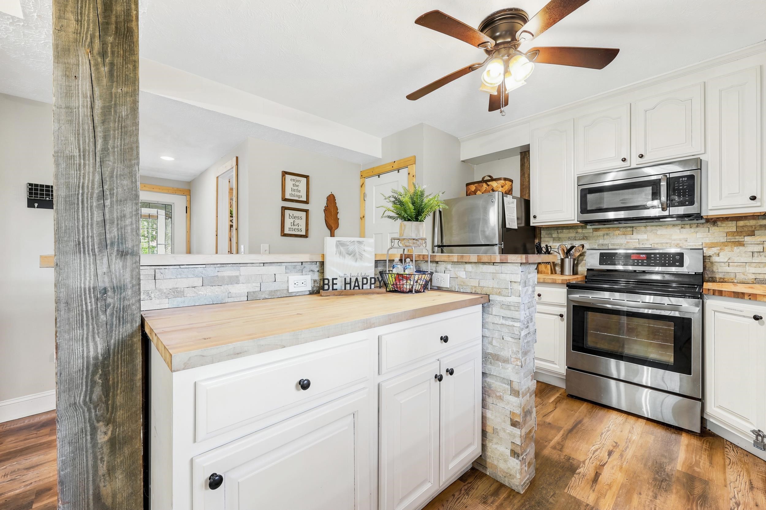 2419 Hilton Dr. Property Photo 10