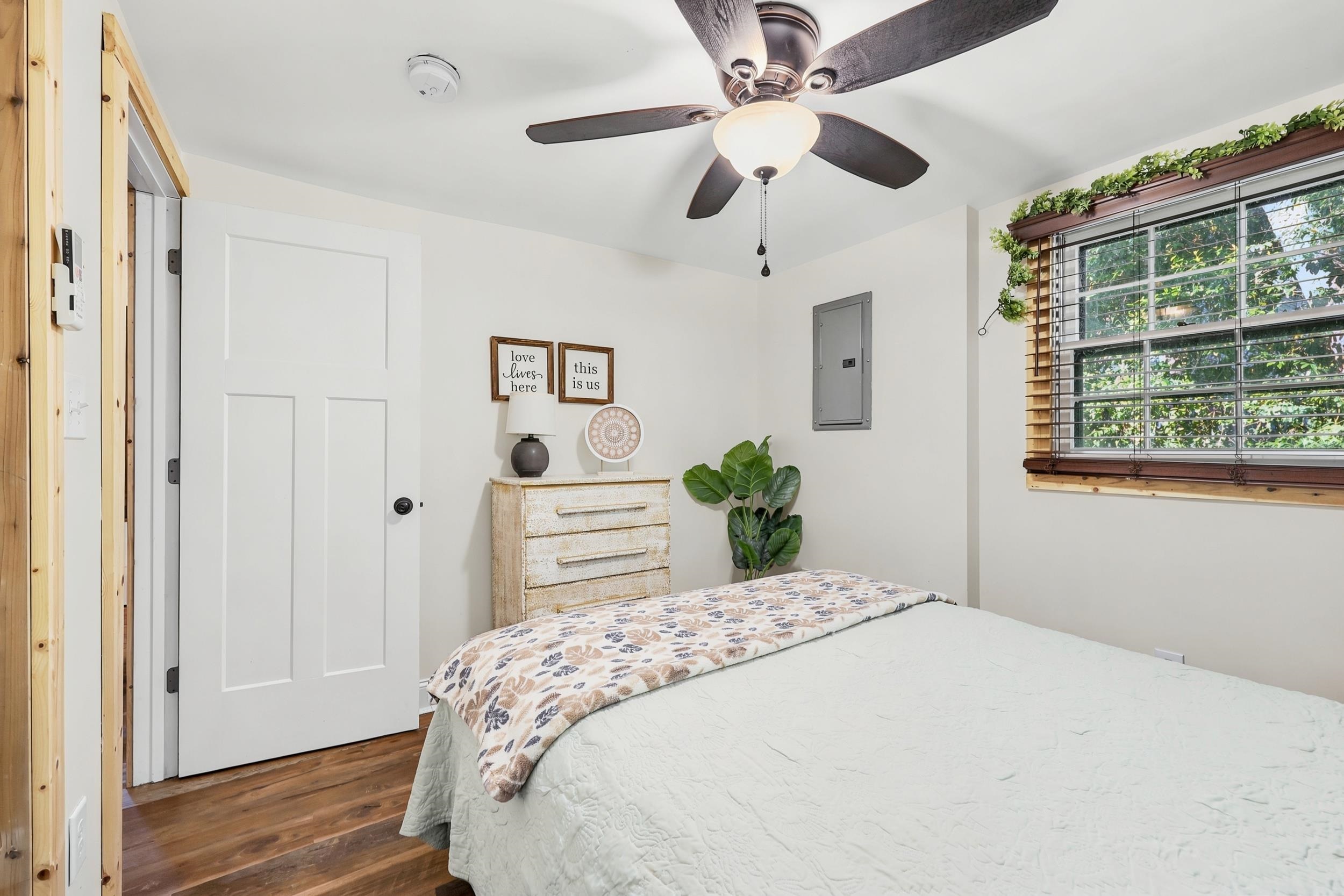 2419 Hilton Dr. Property Photo 19