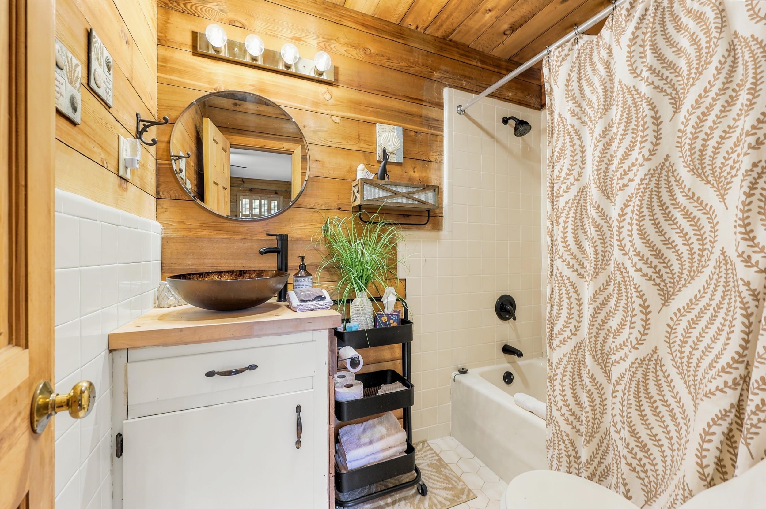2419 Hilton Dr. Property Photo 43