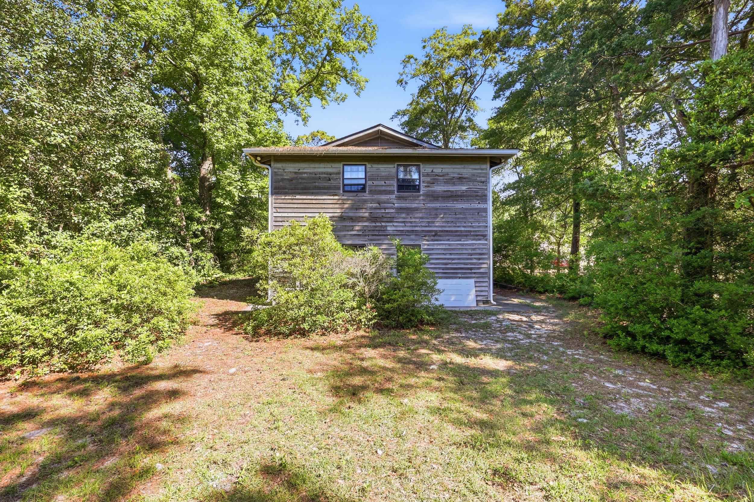 2419 Hilton Dr. Property Photo 44