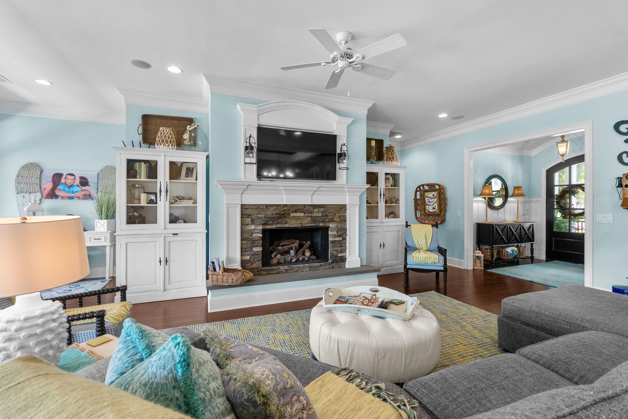 2073 Turnberry Ln. Property Photo 19