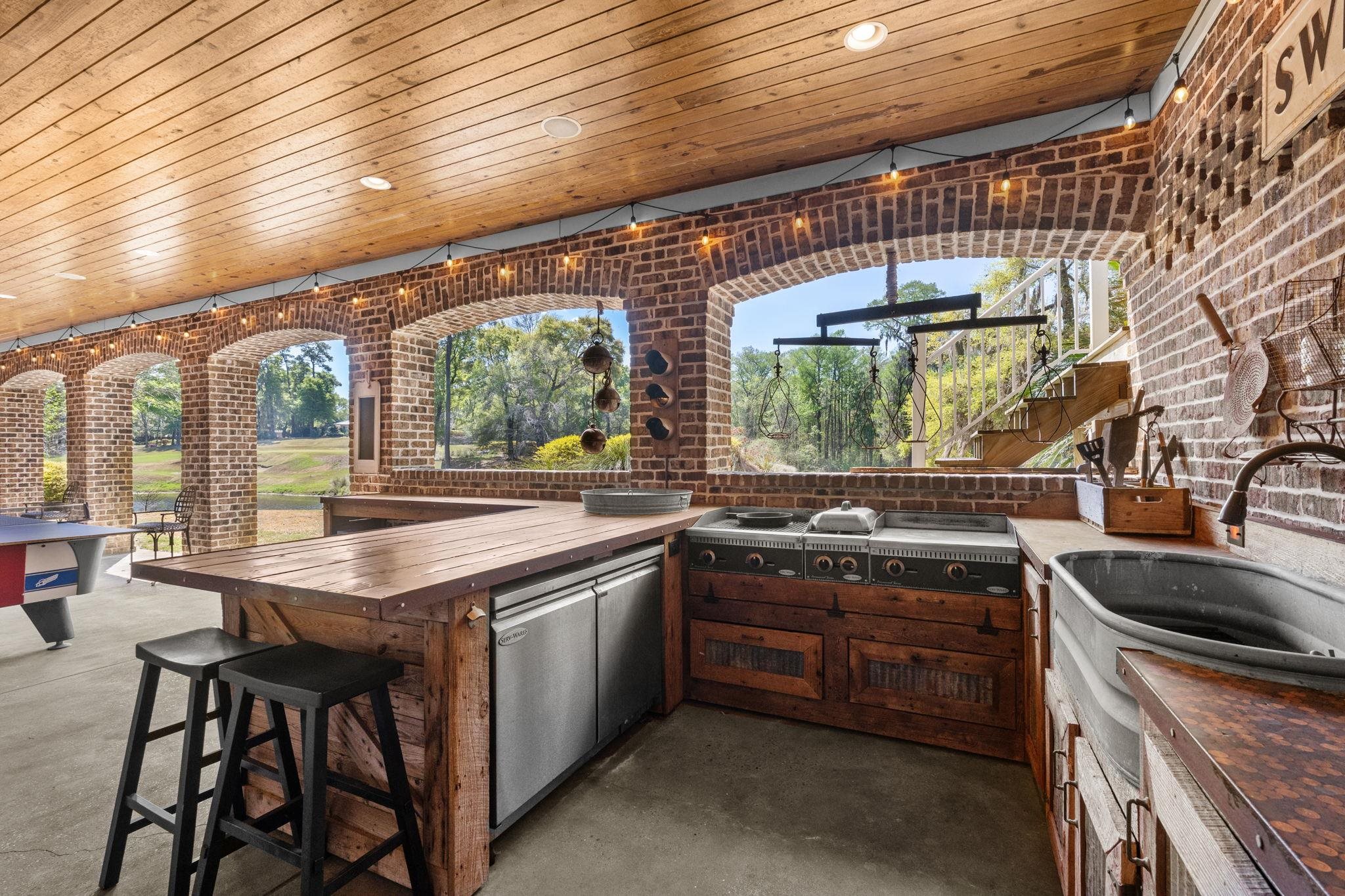 2073 Turnberry Ln. Property Photo 40