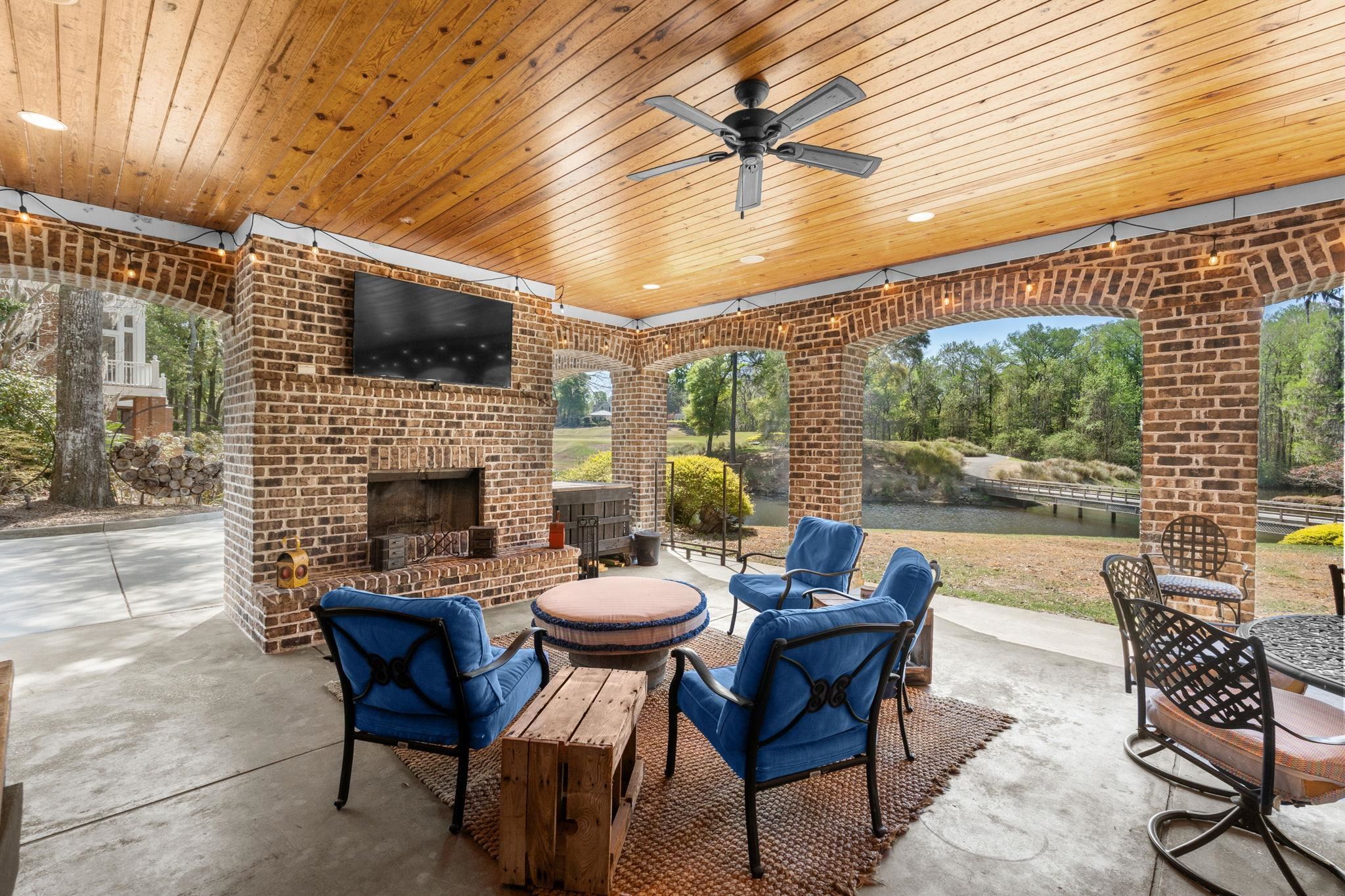 2073 Turnberry Ln. Property Photo 42