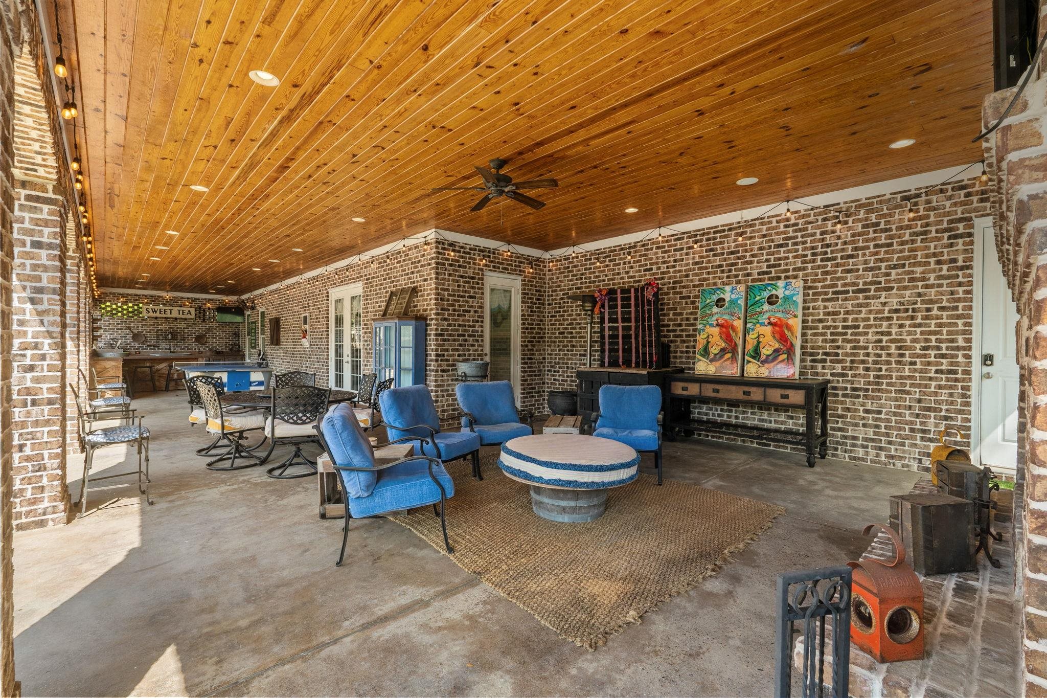 2073 Turnberry Ln. Property Photo 43