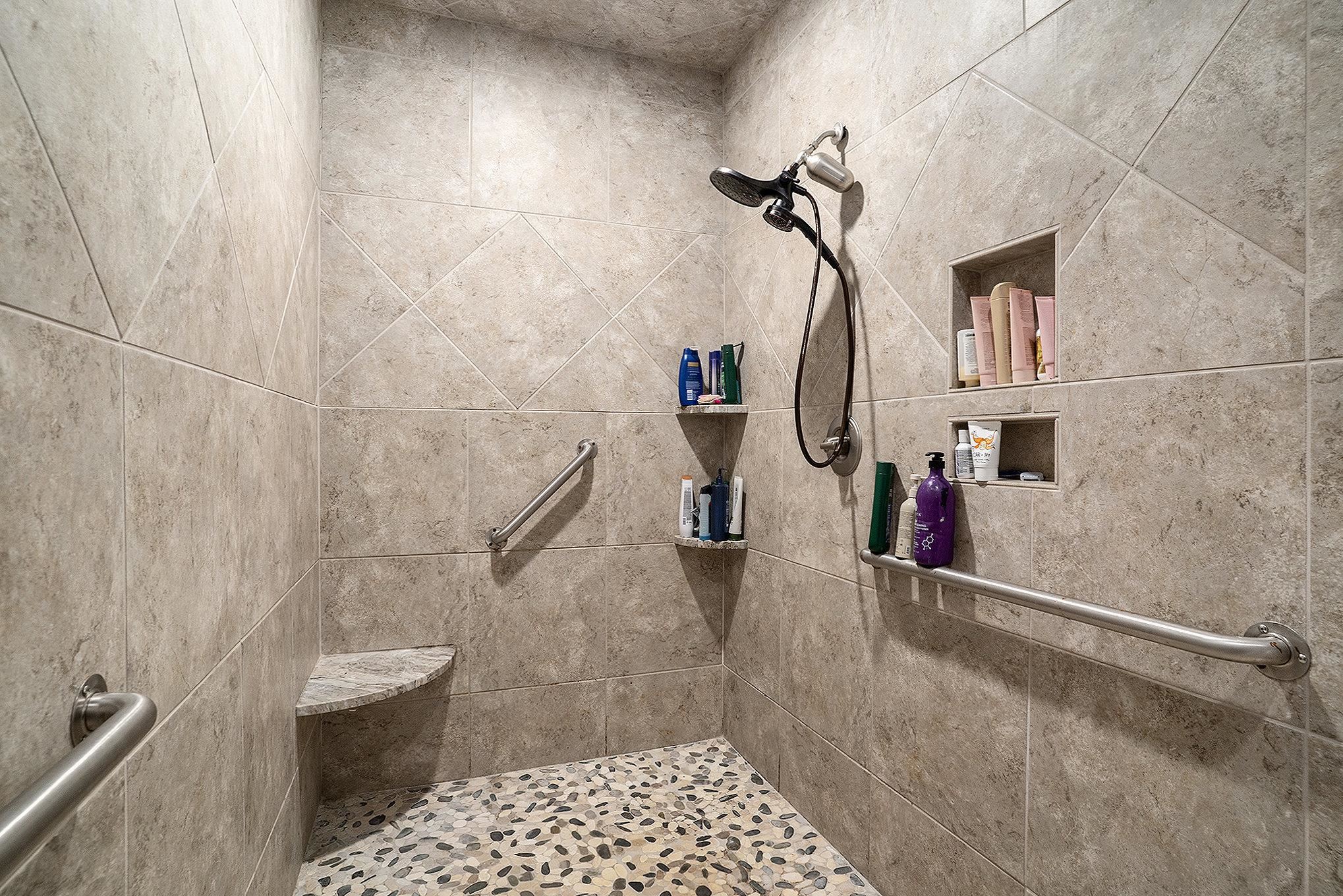 2409 River Rd. Property Photo 20