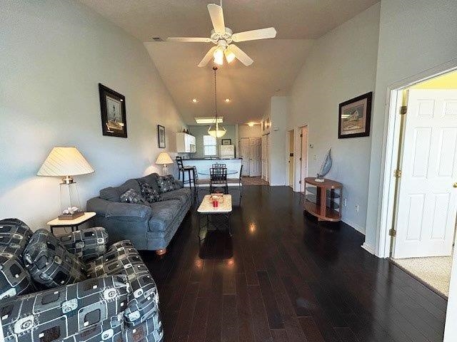901 West Port Dr. Property Photo 3