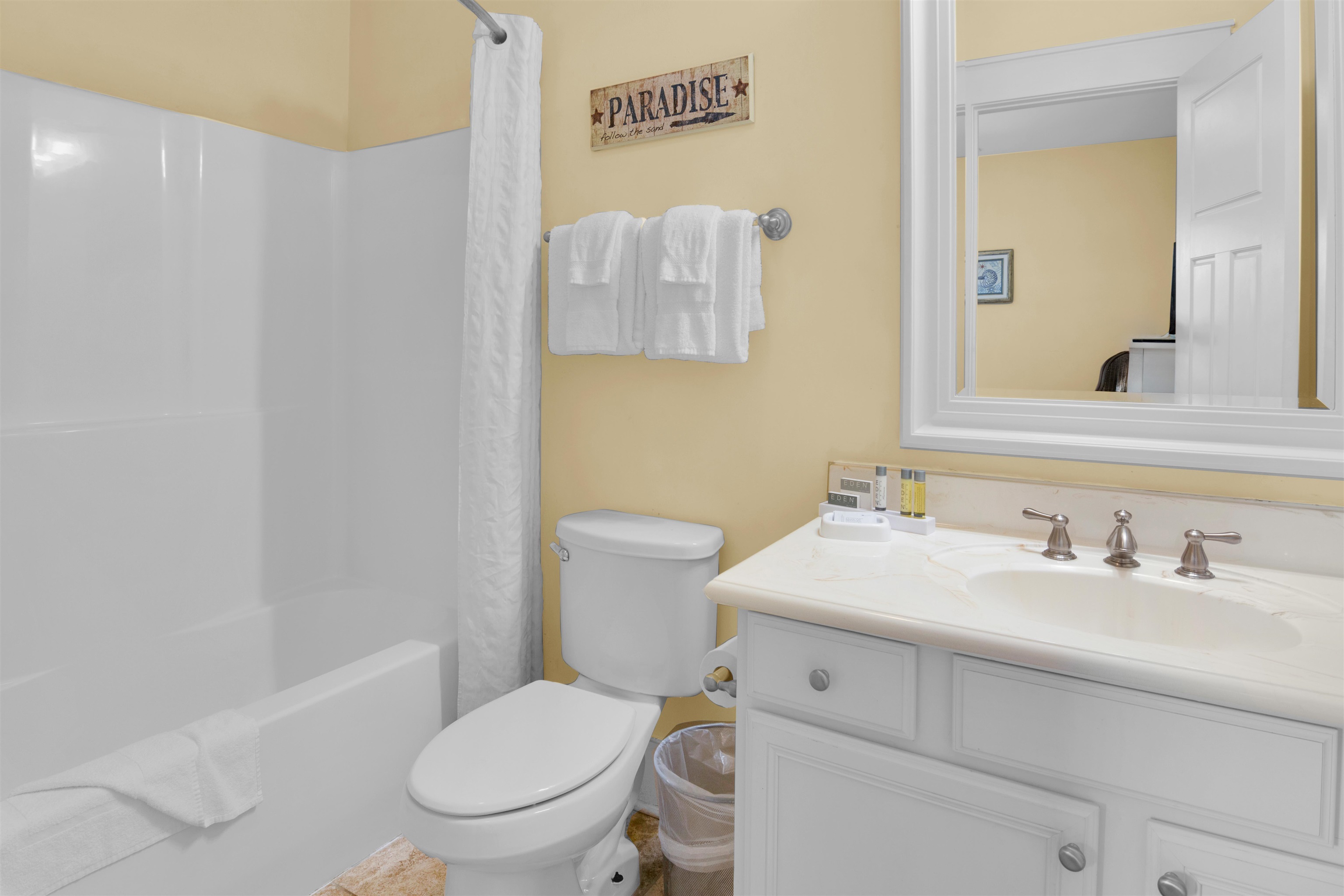 711 Madiera Dr. Property Photo 20