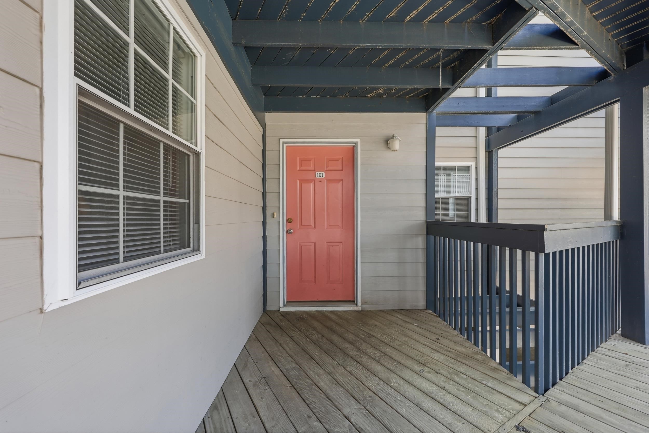 1500 Cenith Dr. Property Photo 2