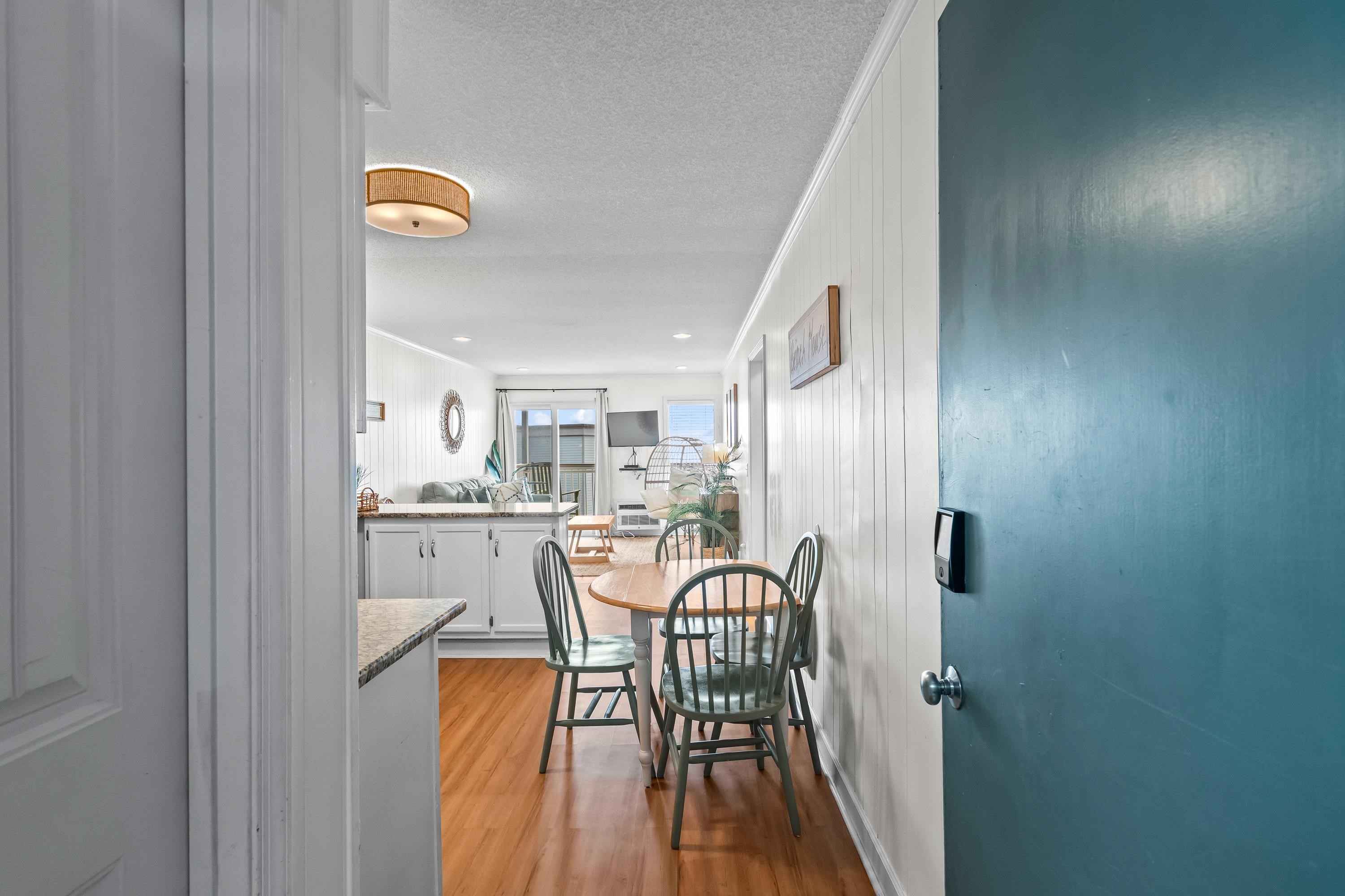 9520 Shore Dr. Property Photo 14