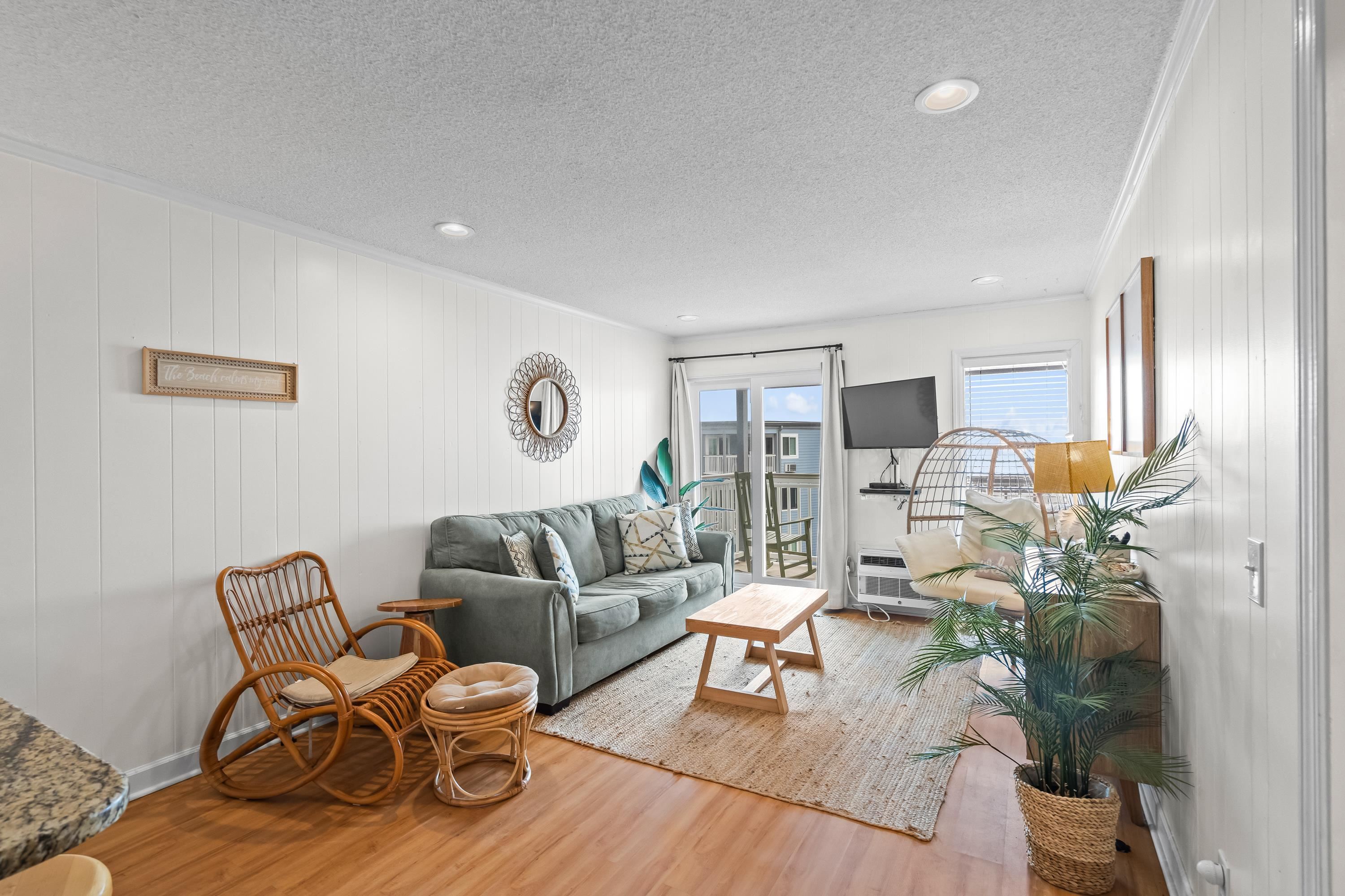 9520 Shore Dr. Property Photo 16