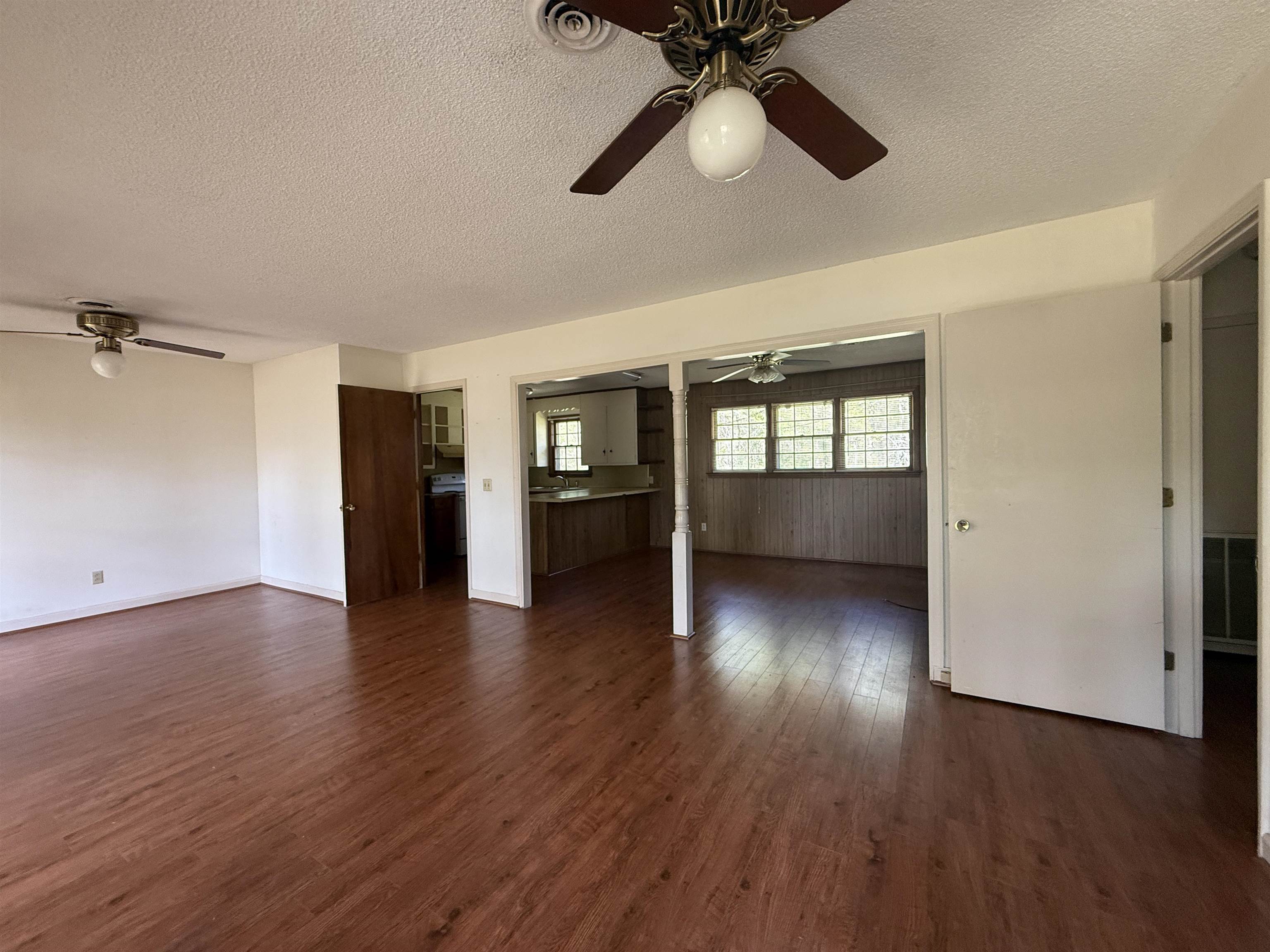 101 Morris Circle Property Photo 2