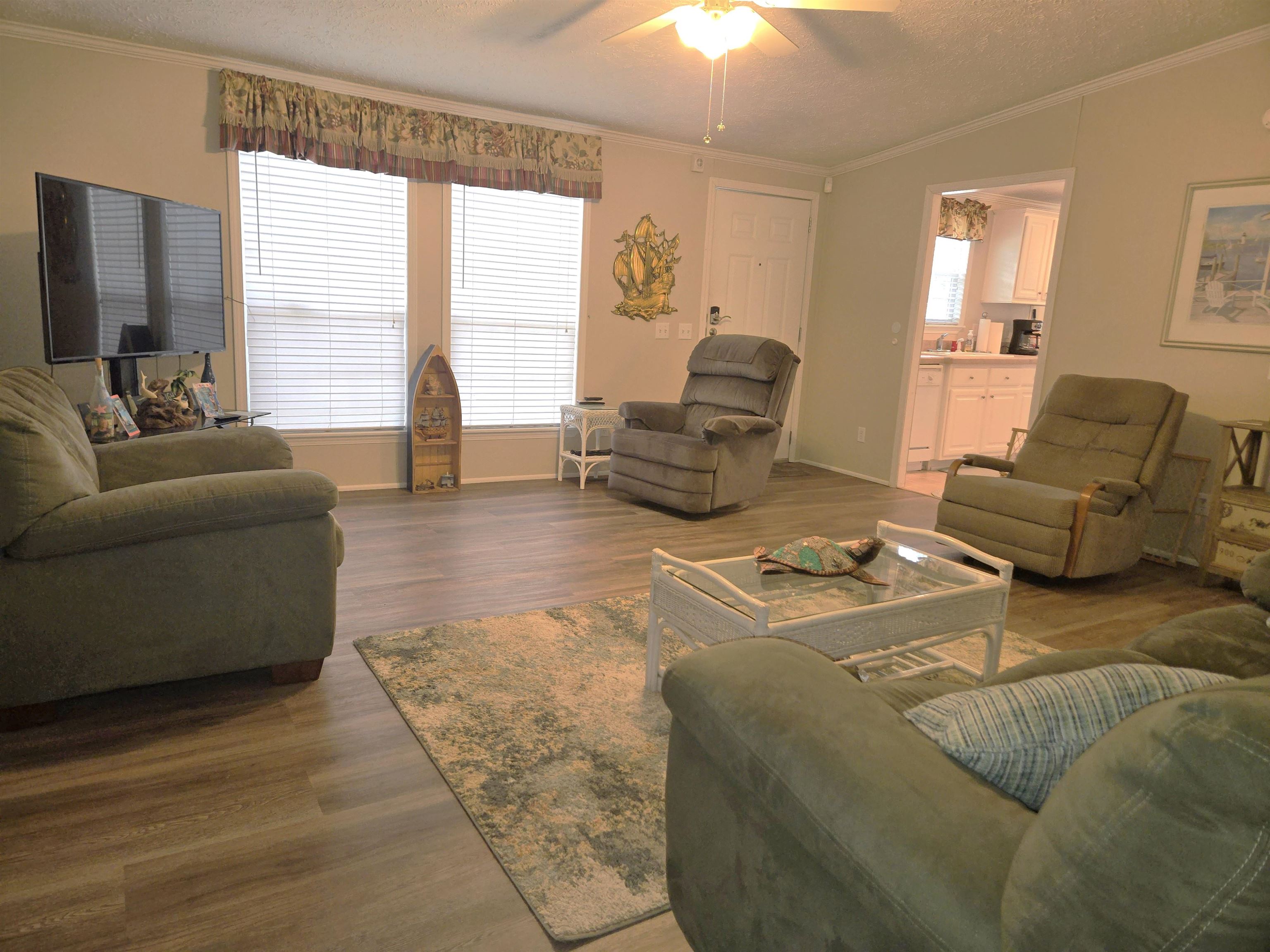361 E Canal St. Property Photo 9