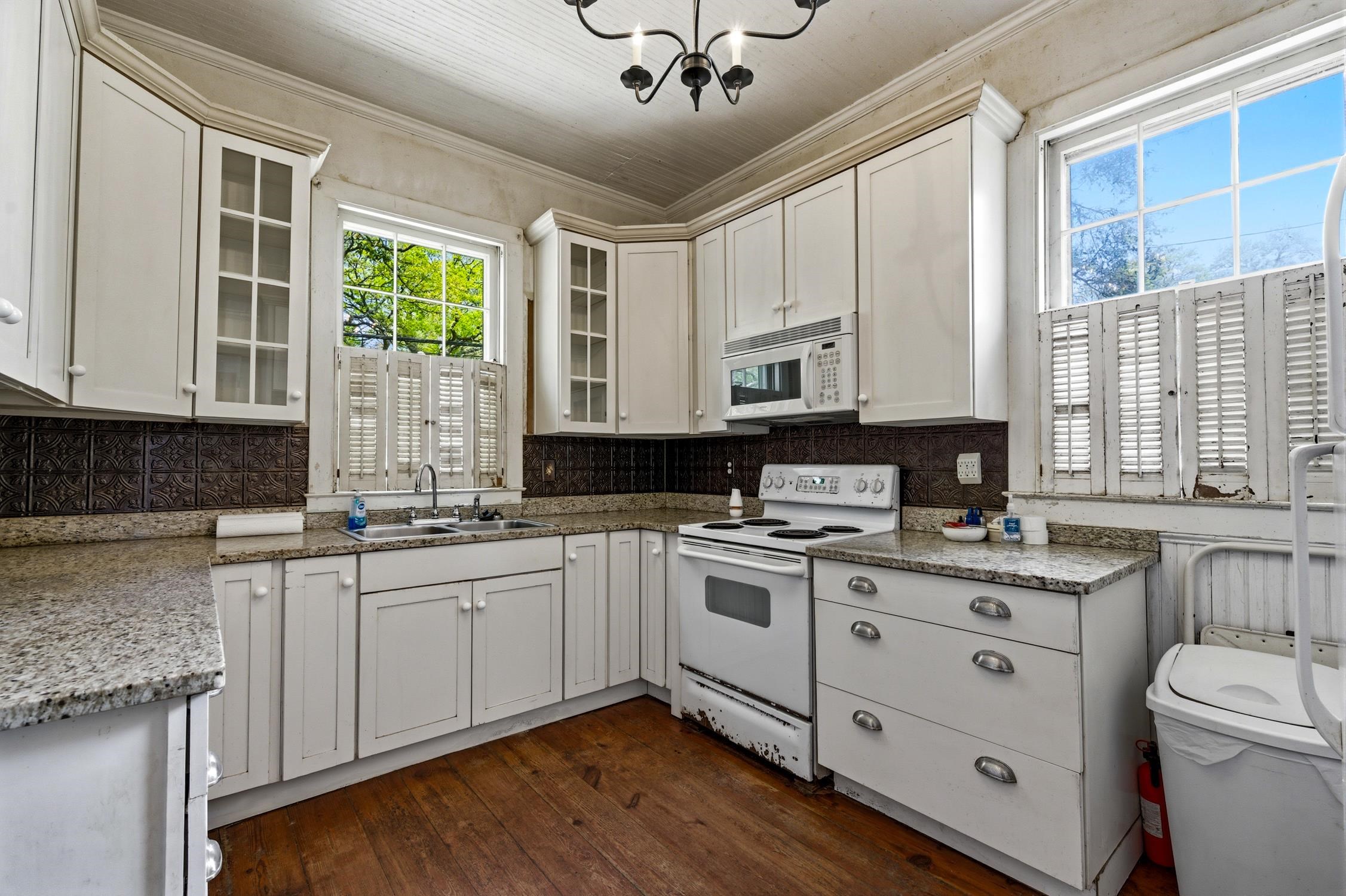 930 Highmarket St. Property Photo 13