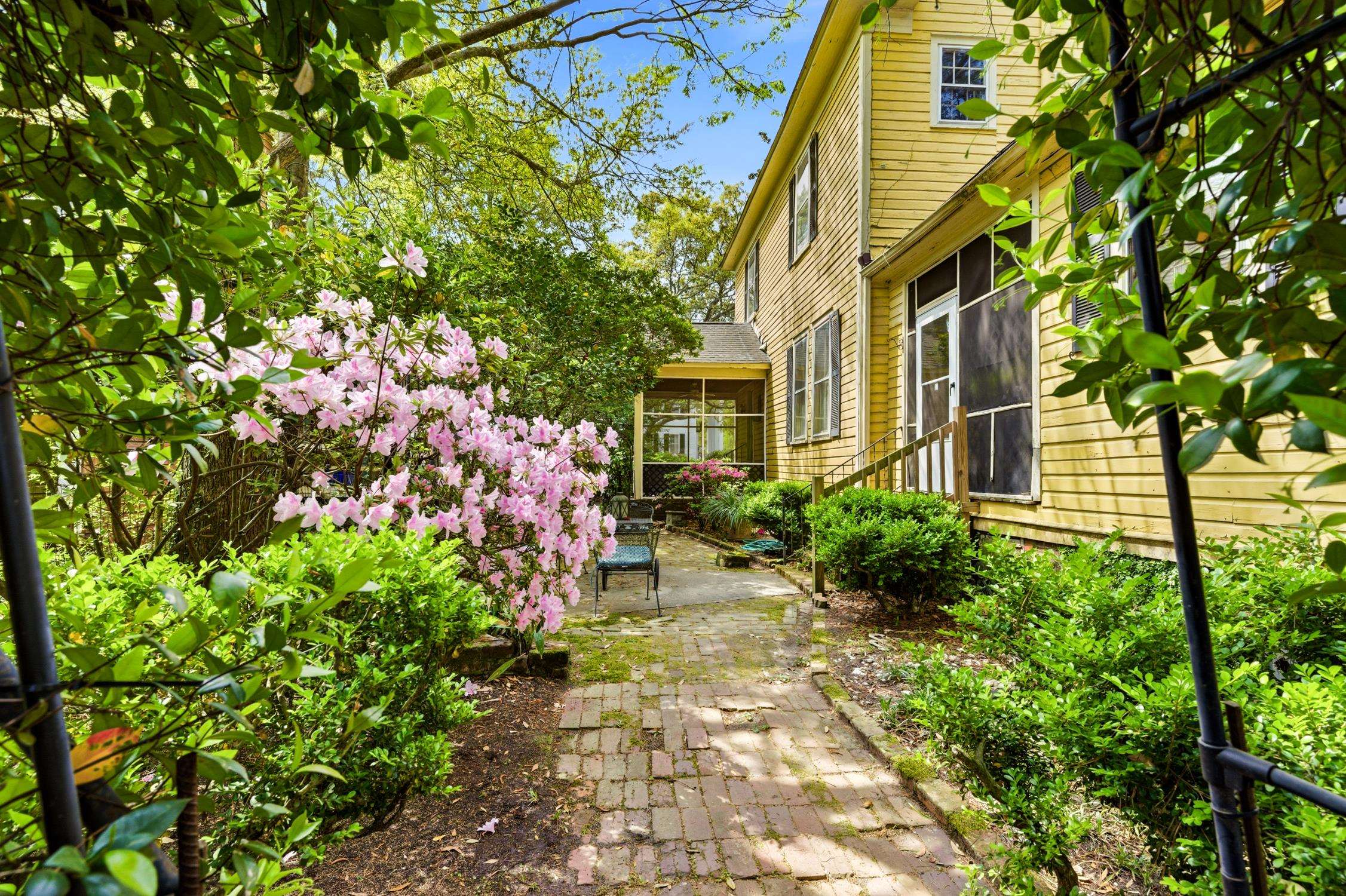 930 Highmarket St. Property Photo 21