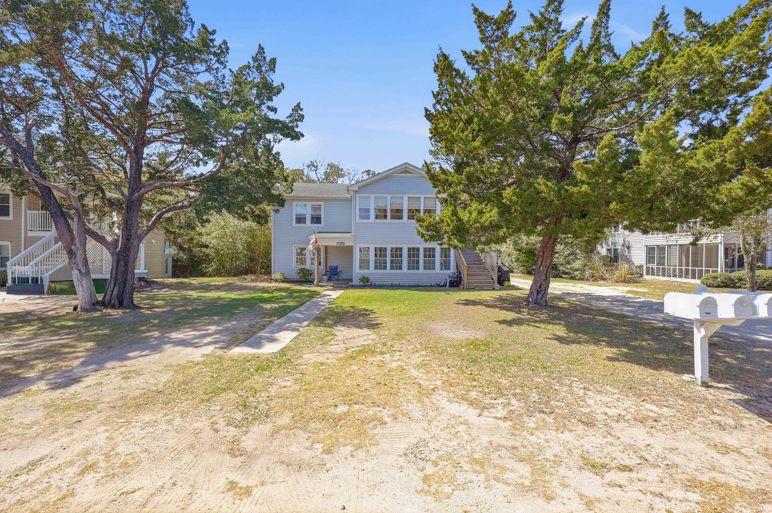 207 5th Ave. N Property Photo 1