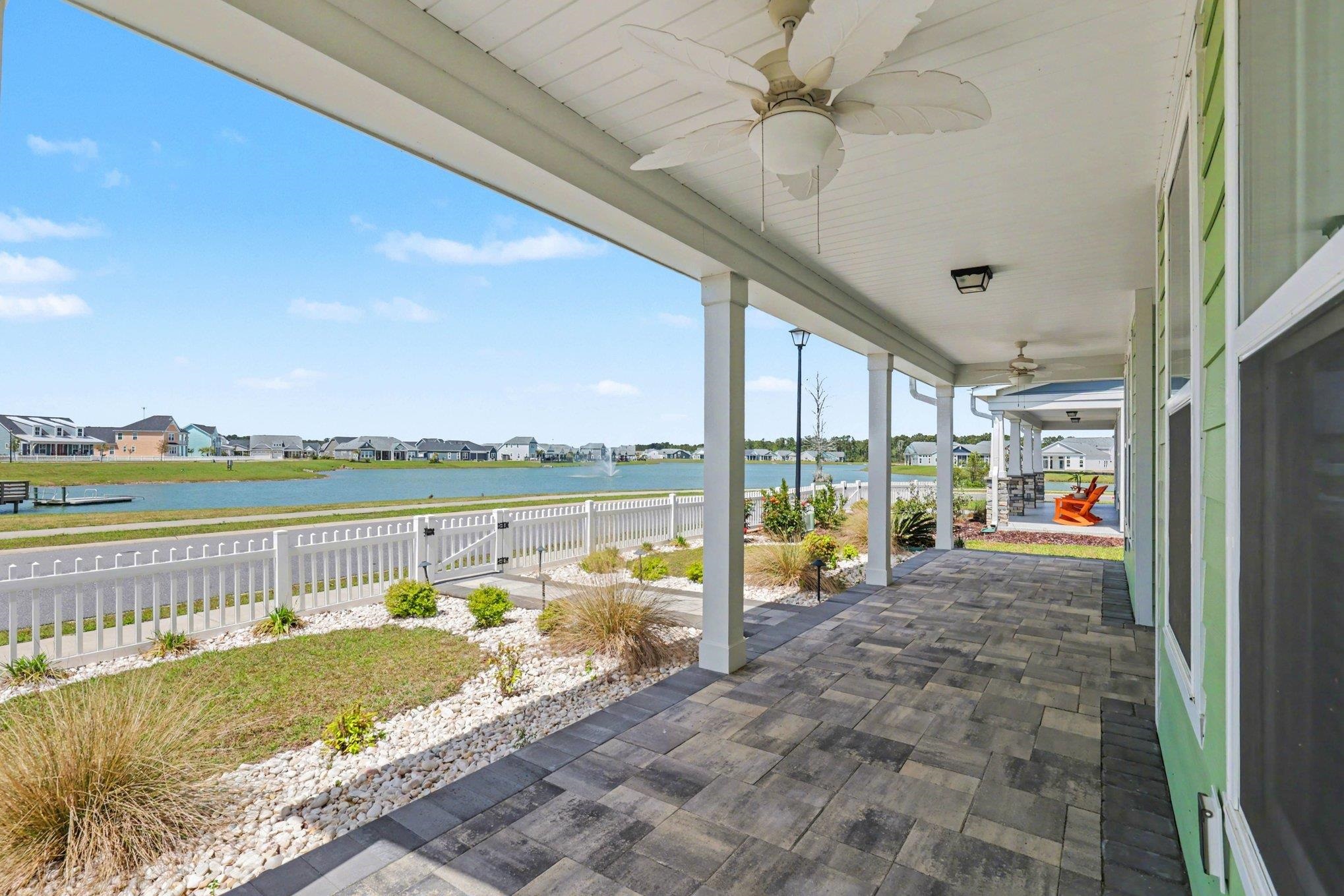 2063 Singing Palm Loop Property Photo 6