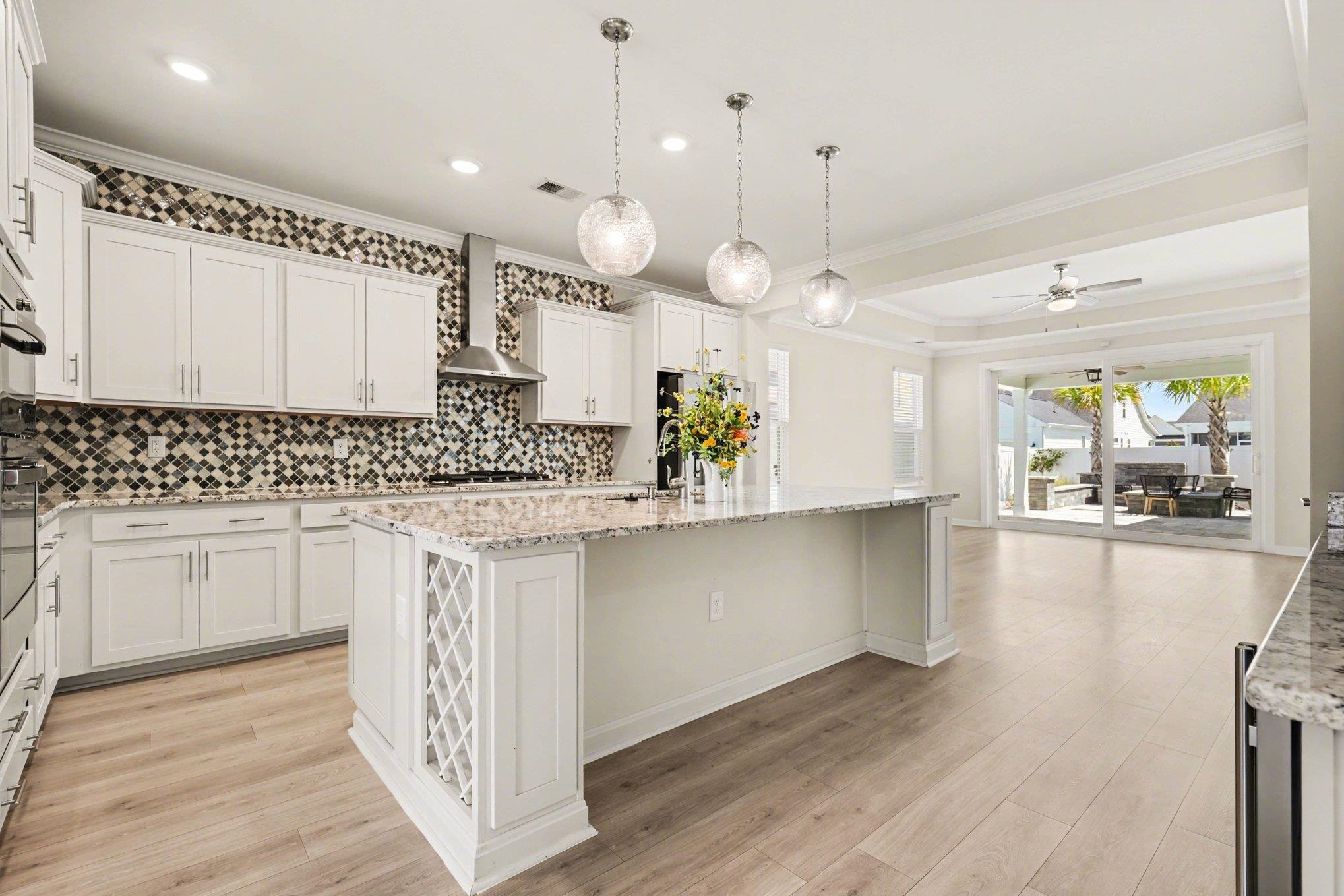 2063 Singing Palm Loop Property Photo 11