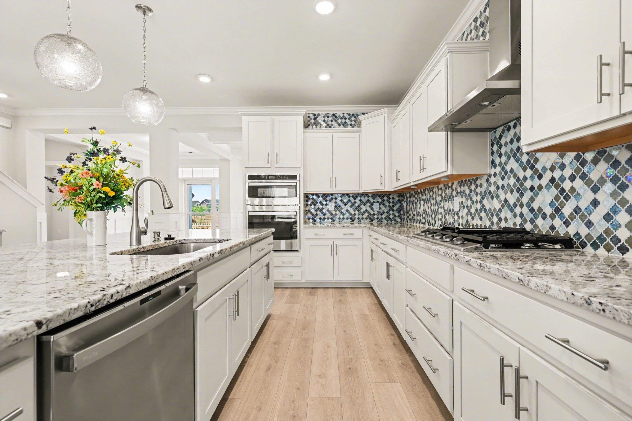 2063 Singing Palm Loop Property Photo 13