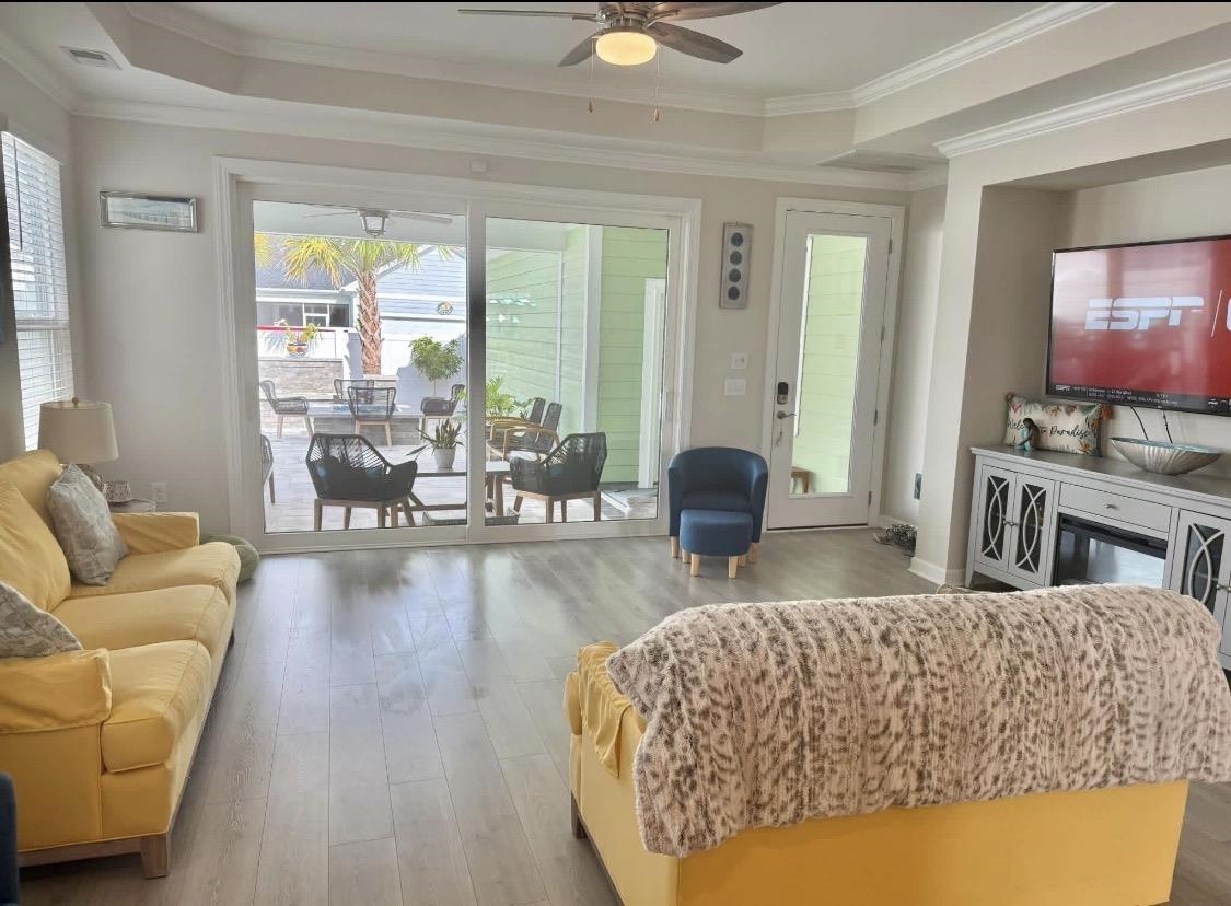 2063 Singing Palm Loop Property Photo 16