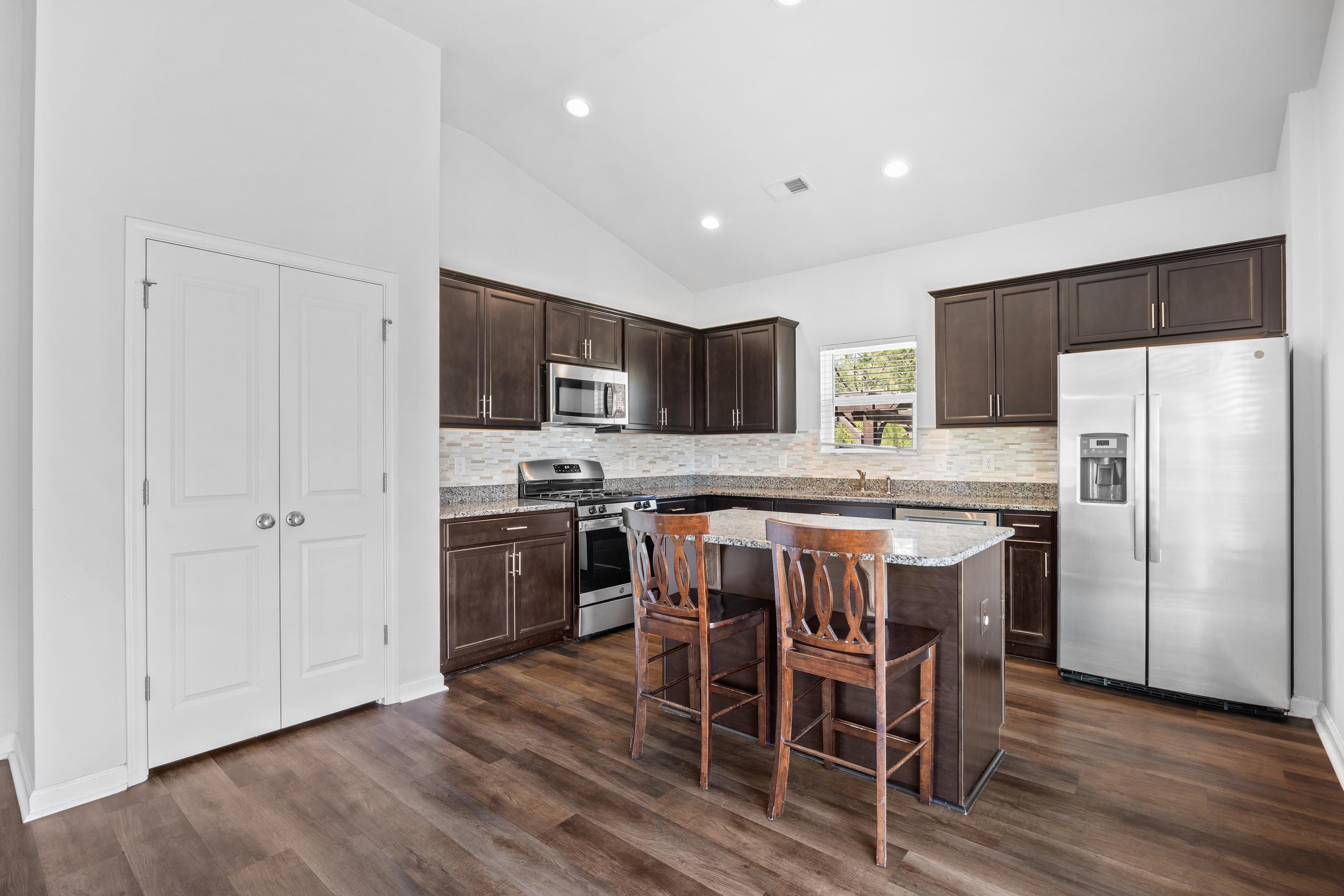 418 Archer Ct. Property Photo 15