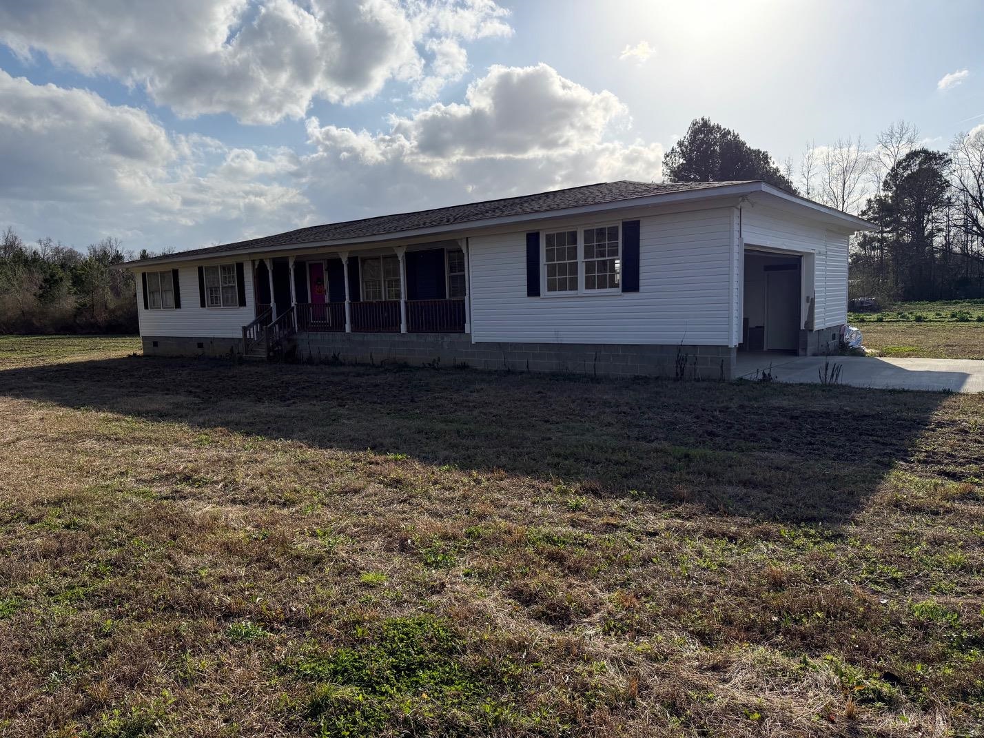 444 L J Rd. Property Photo 1