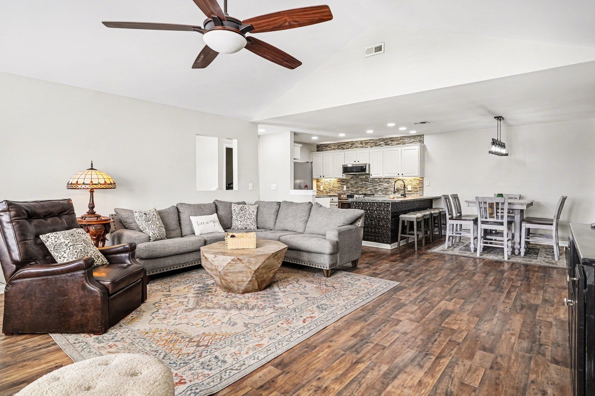 19 Pistachio Loop Property Photo 3