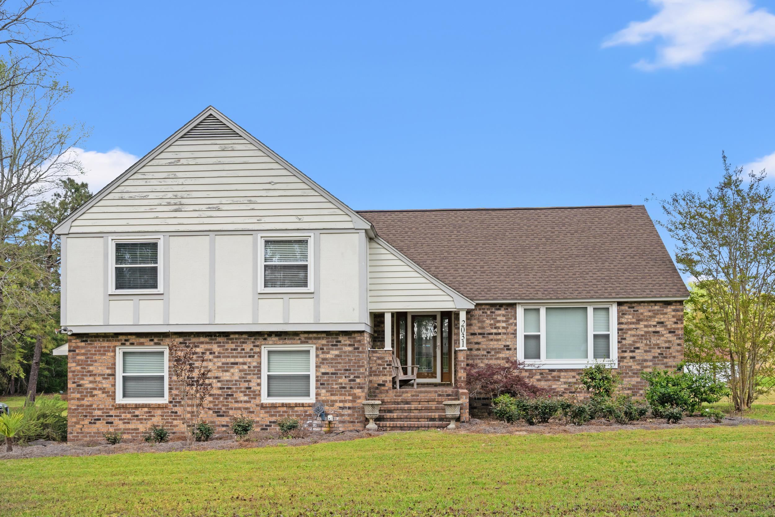 2031 Highway 129 Property Photo 1