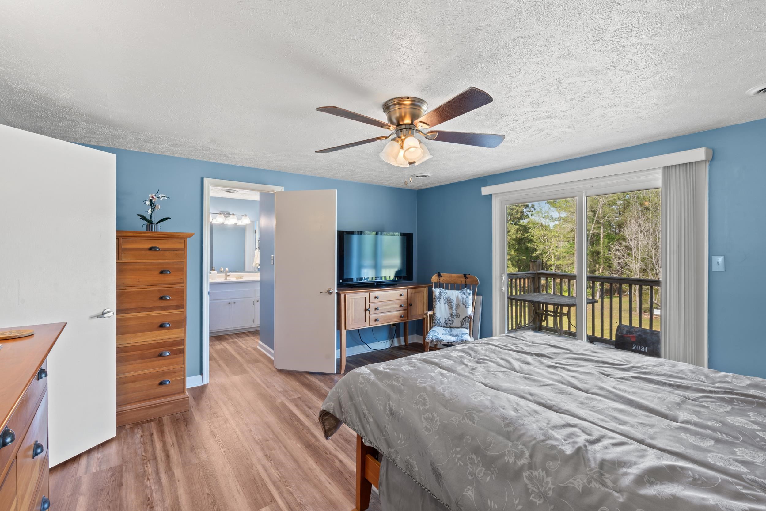 2031 Highway 129 Property Photo 12