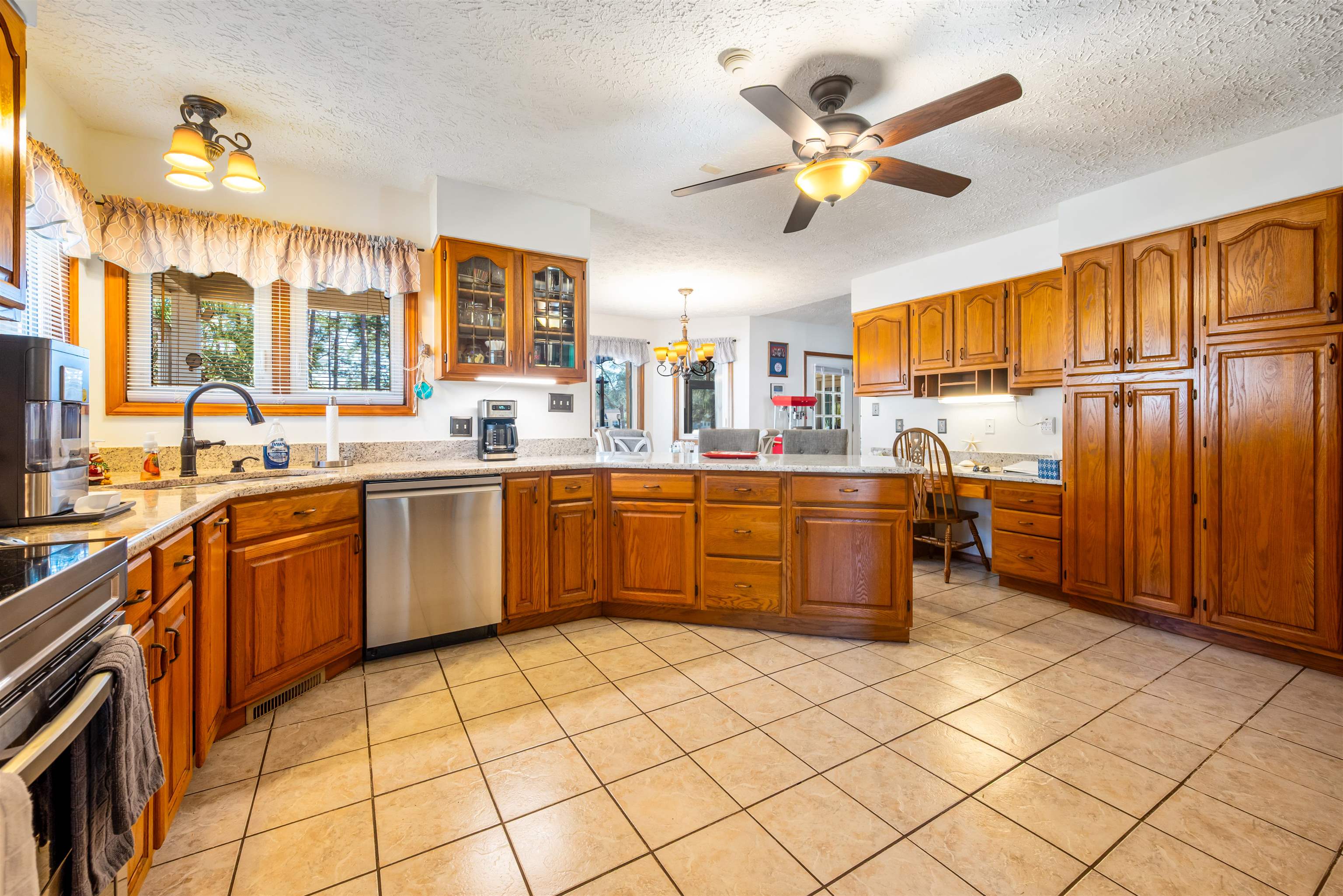 4746 National Dr. Property Photo 6