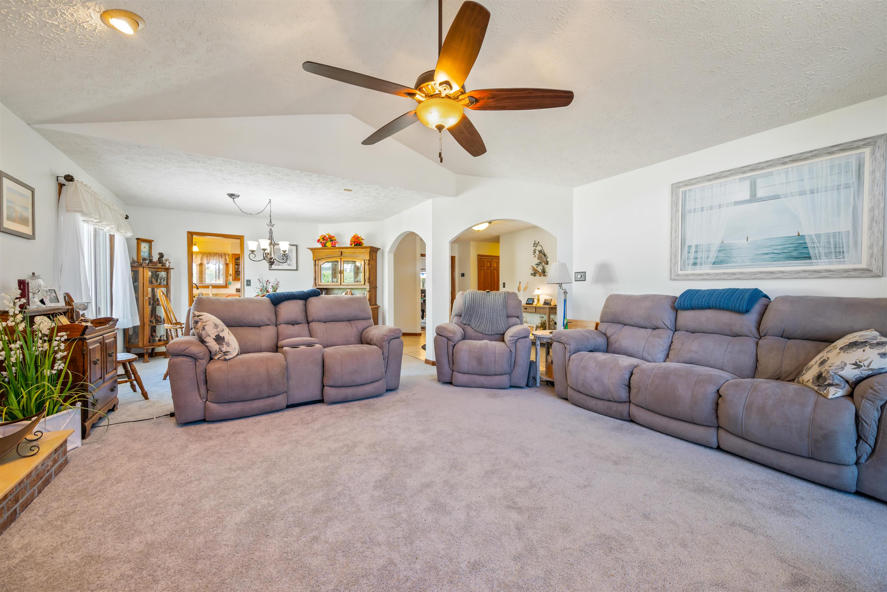4746 National Dr. Property Photo 10