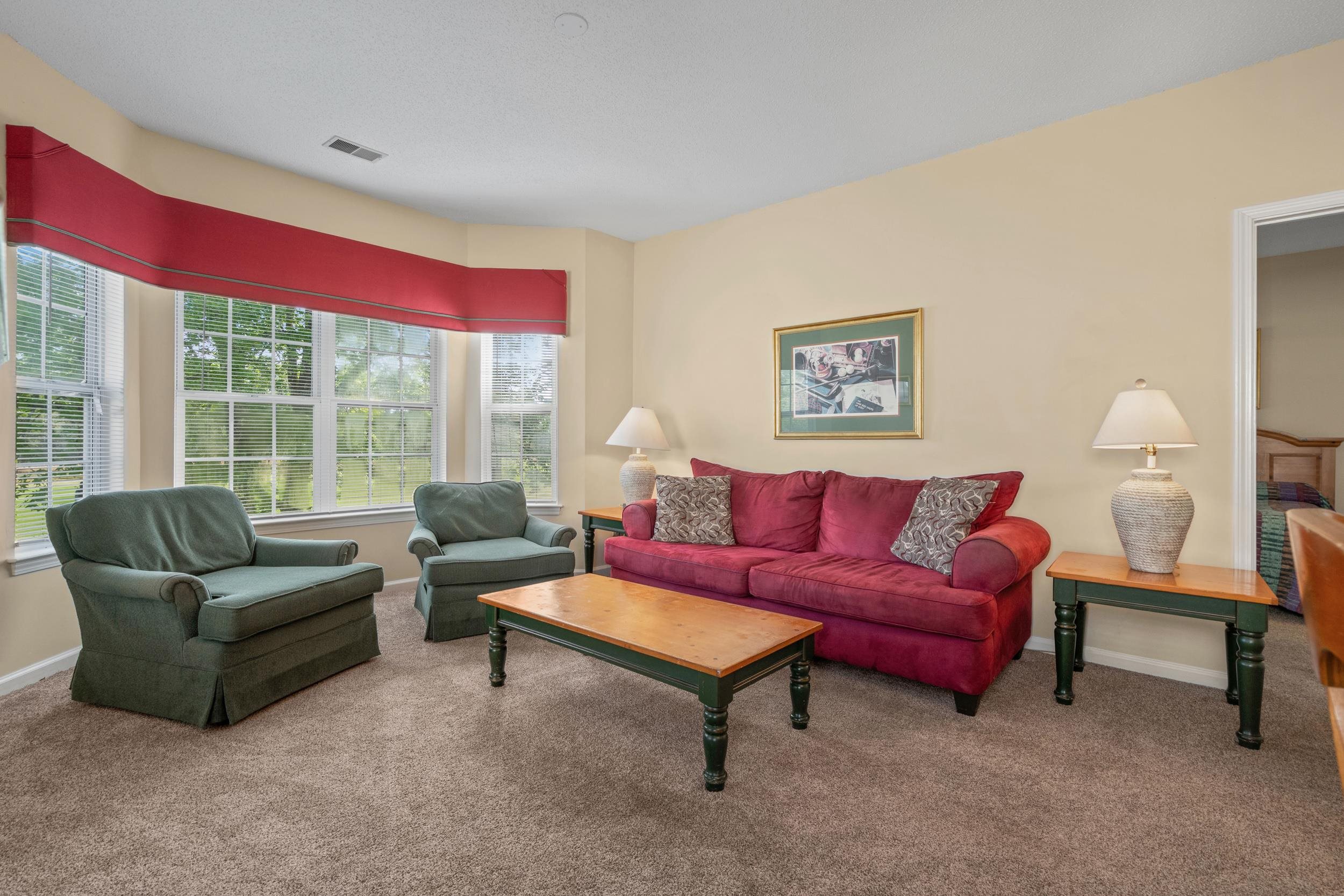 4545 Girvan Dr. Property Photo 10