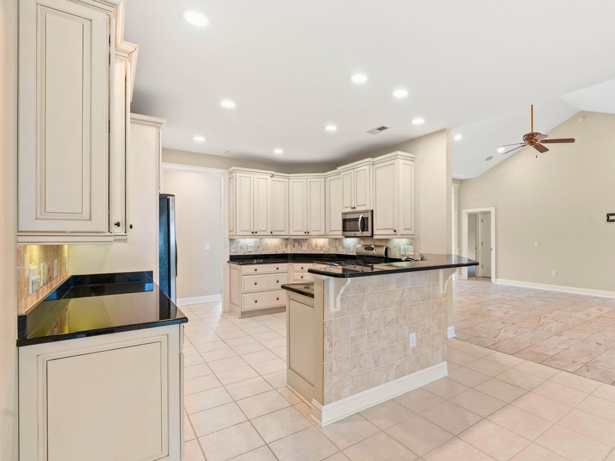 502 Tradewind Ct. Property Photo 13