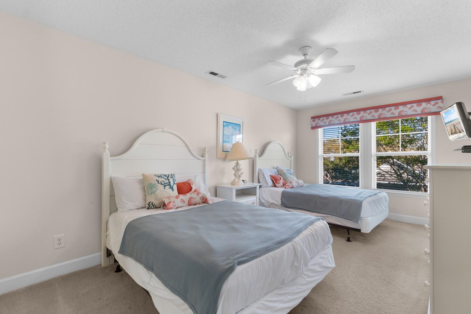 6172 Catalina Dr. Property Photo 18