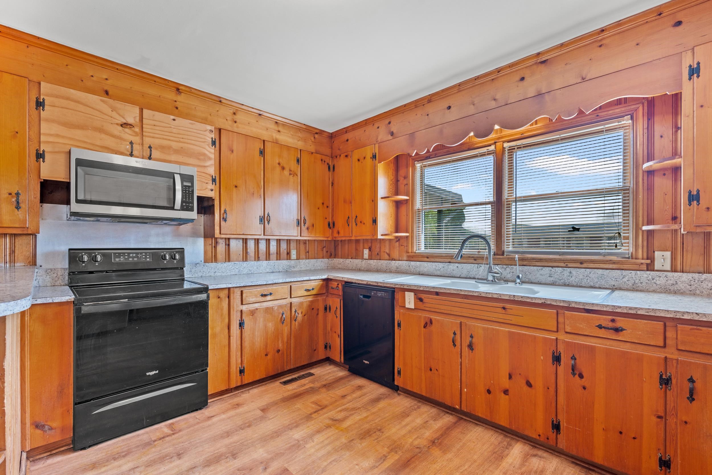 4218 Poole Loop Property Photo 14