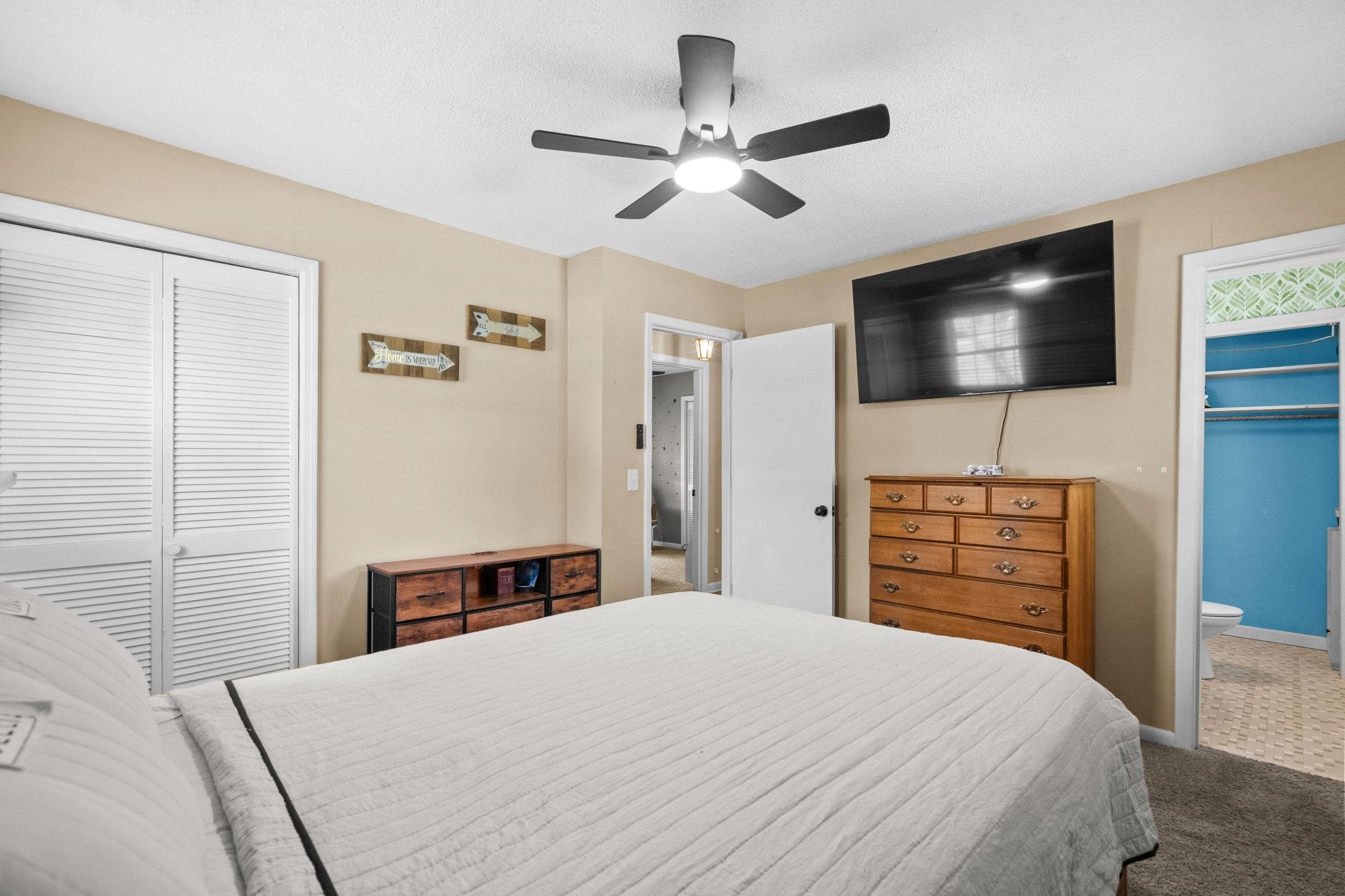 105 Twin City Circle Property Photo 12
