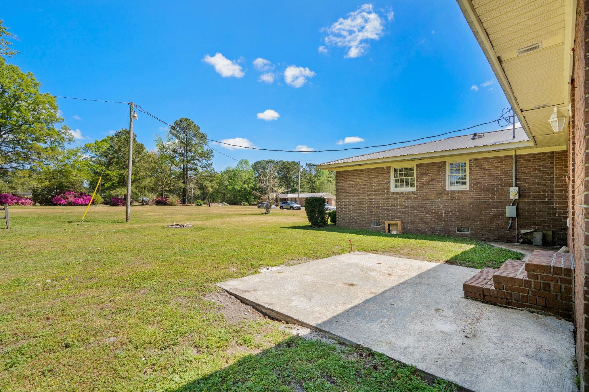 105 Twin City Circle Property Photo 20