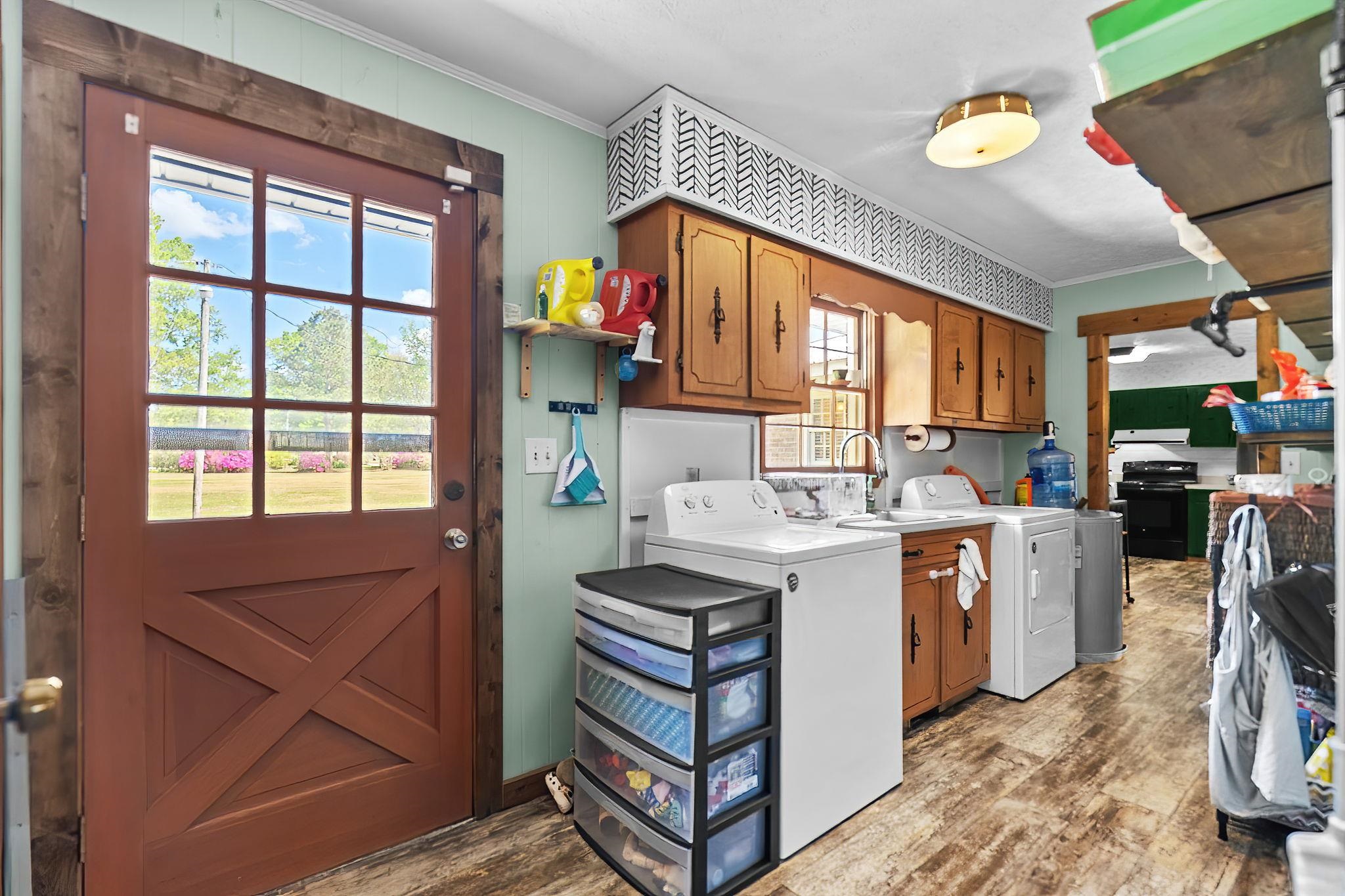 105 Twin City Circle Property Photo 25