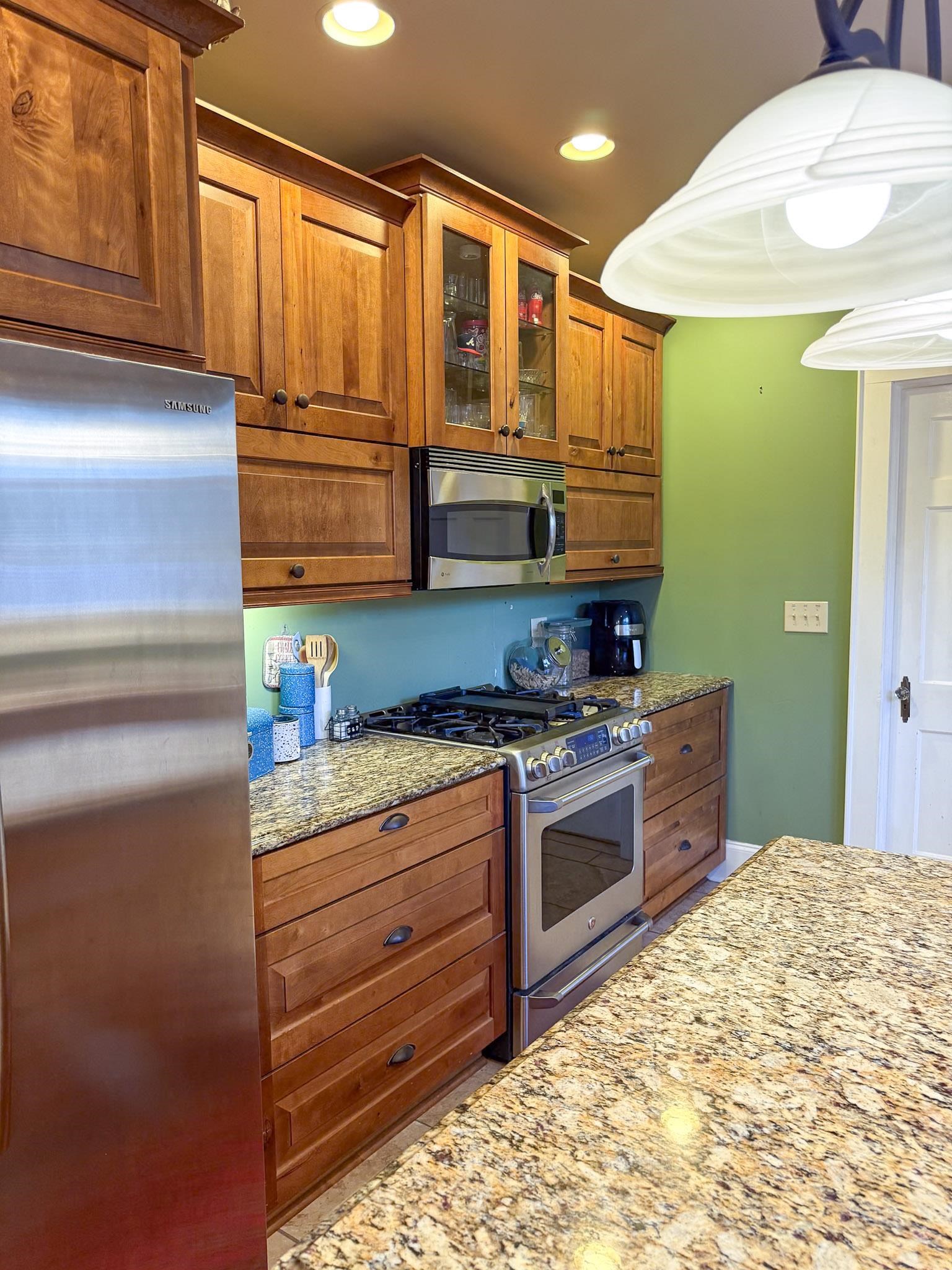 421 N Main St. Property Photo 18