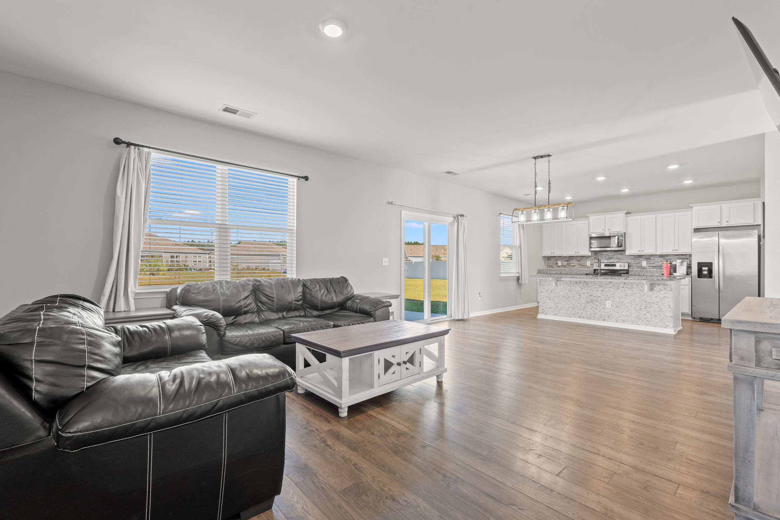 420 Sunforest Way Property Photo 4