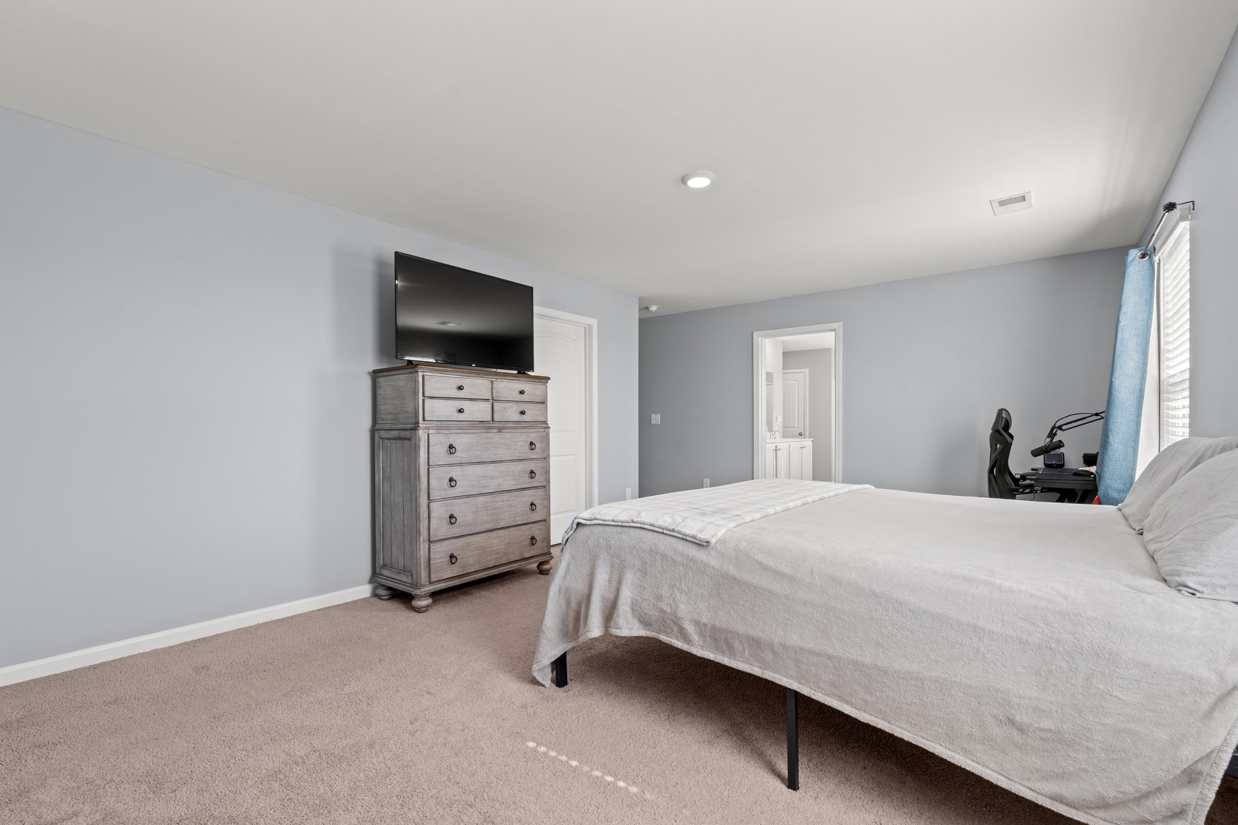 420 Sunforest Way Property Photo 15