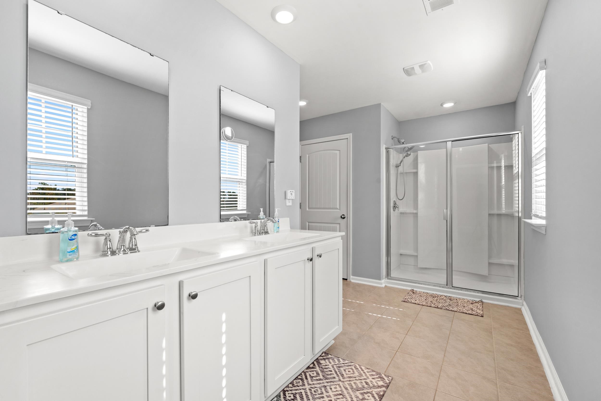 420 Sunforest Way Property Photo 16
