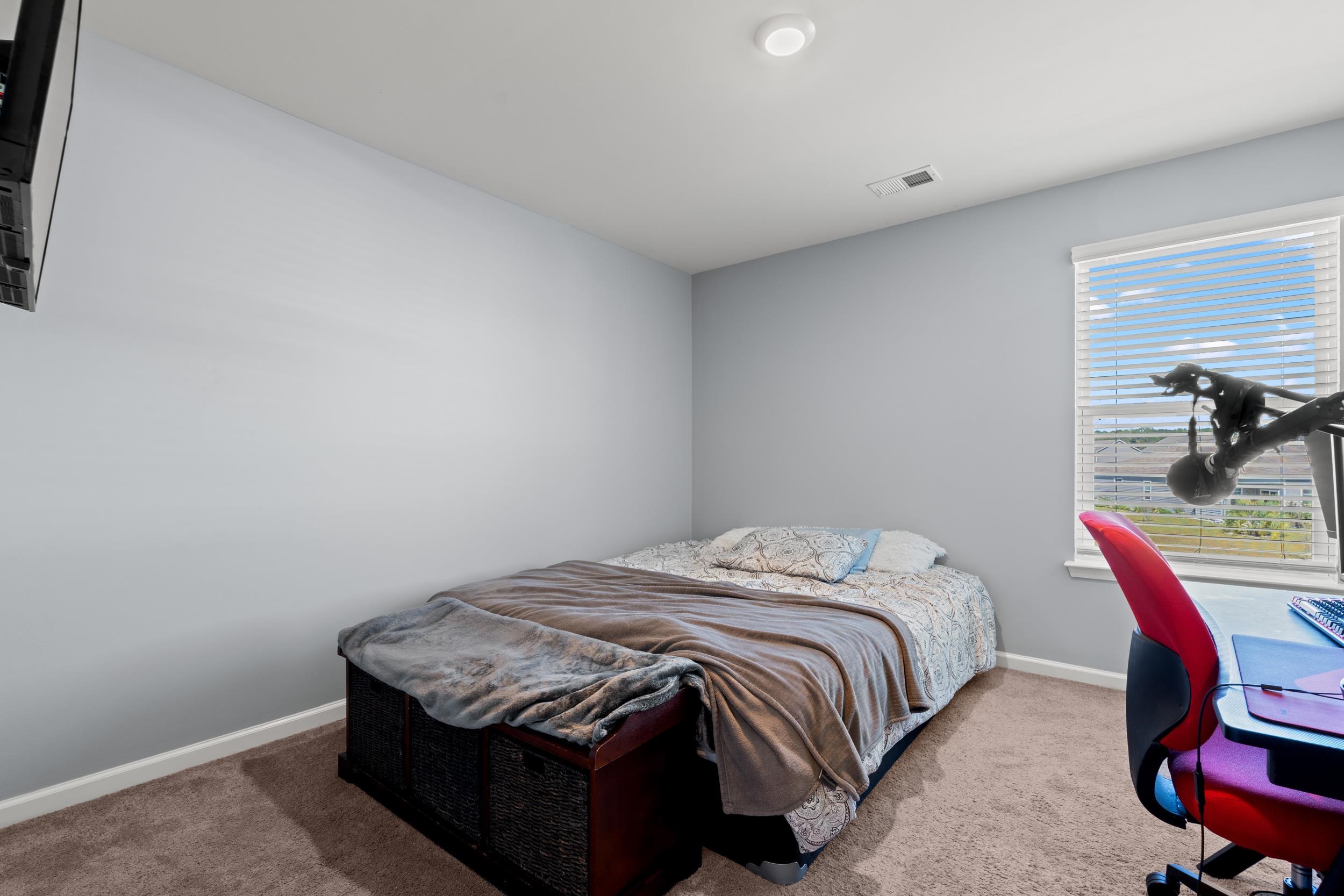 420 Sunforest Way Property Photo 22