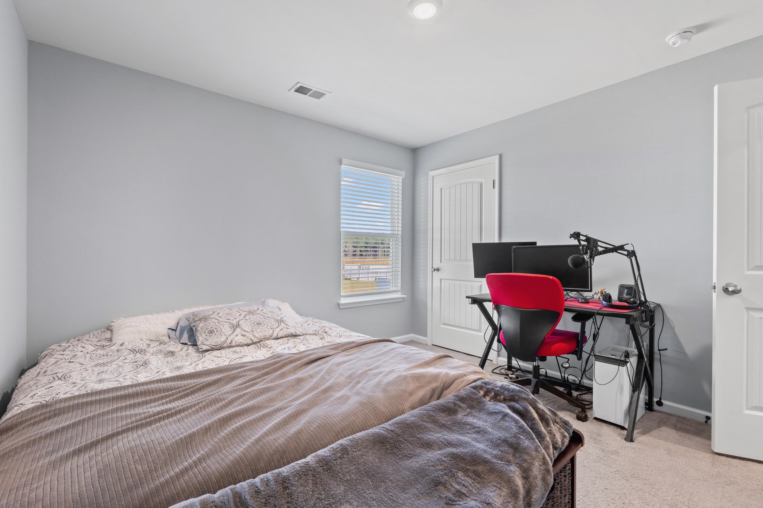 420 Sunforest Way Property Photo 23
