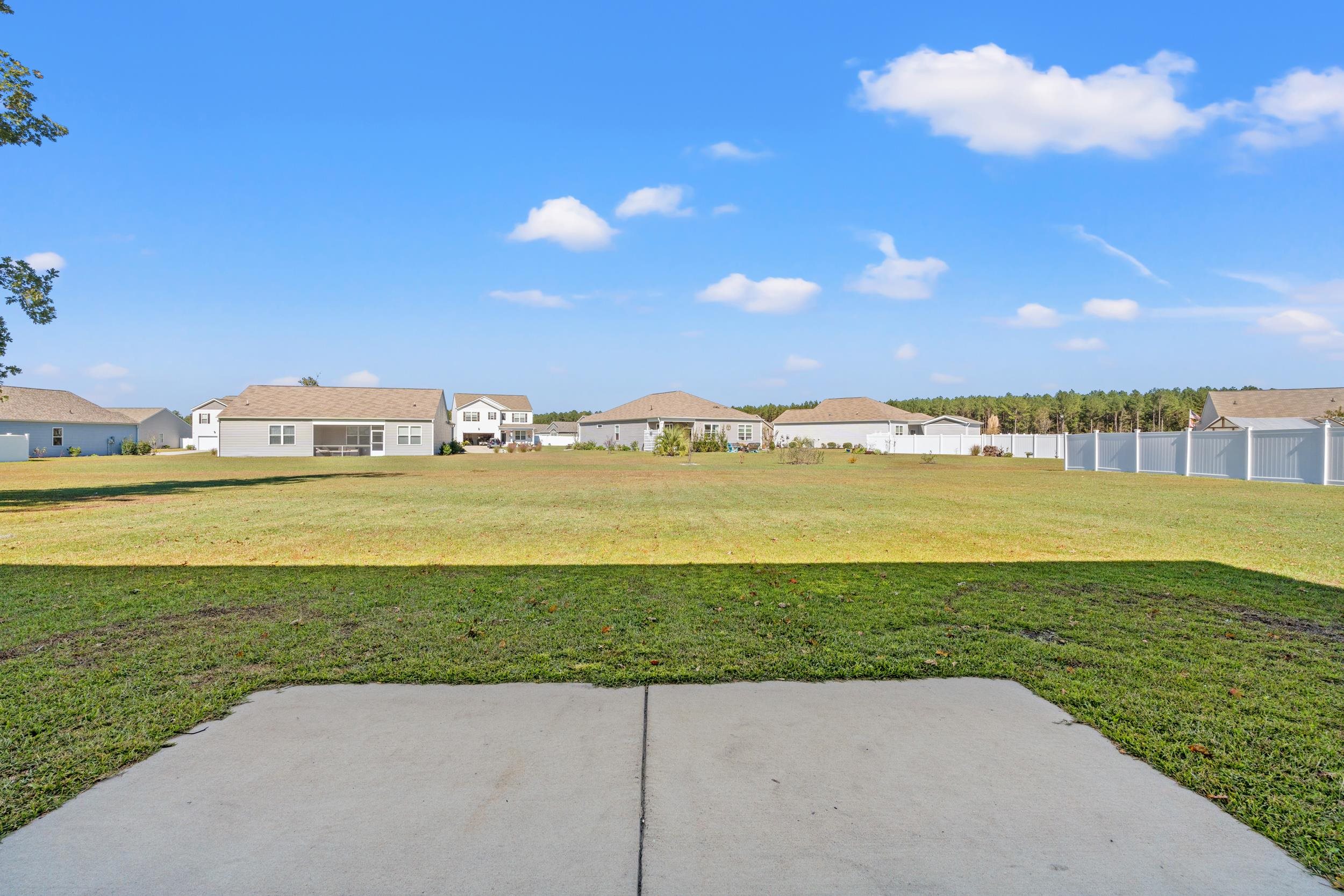 420 Sunforest Way Property Photo 28