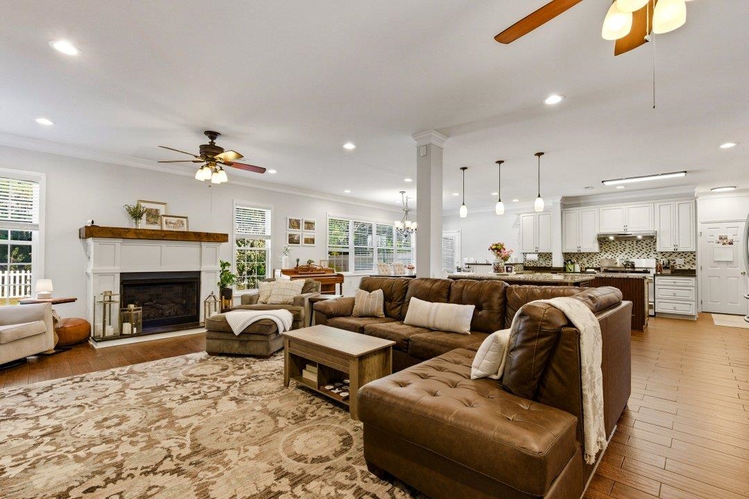 426 Blackberry Ln. Property Photo 3