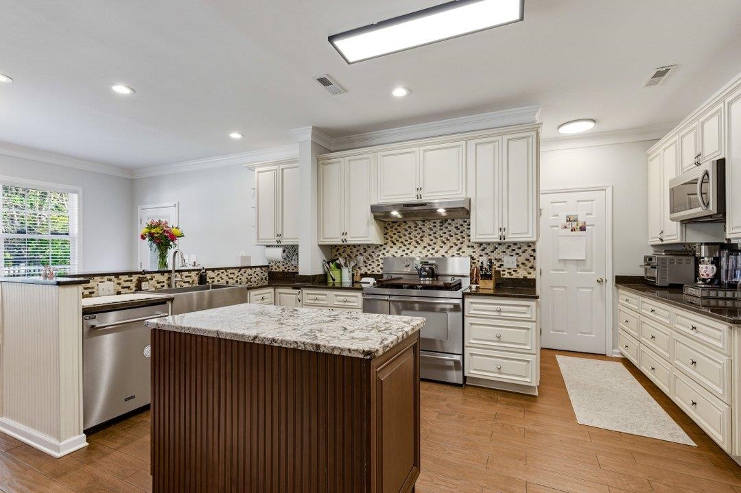 426 Blackberry Ln. Property Photo 15
