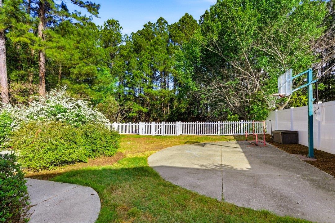 426 Blackberry Ln. Property Photo 32