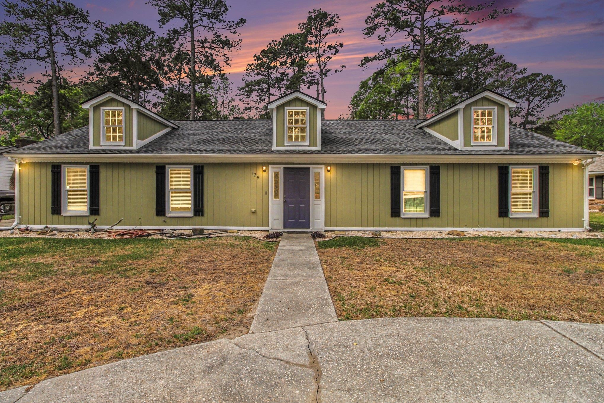 129 Brookgate Dr. Property Photo 1
